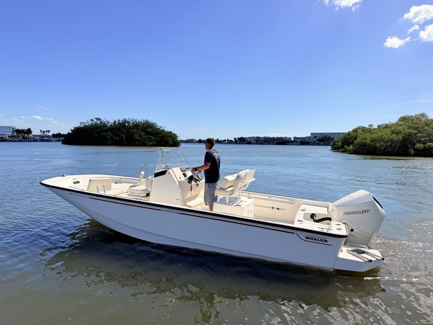 2027 Boston Whaler 210 Montauk for Sale in St Petersburg, FL Center Console 2