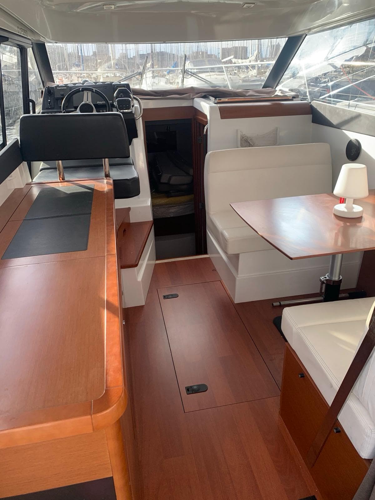 2017 Jeanneau NC 9 for Sale in MARSEILLE, Bouches-du-Rhône Pilothouse 5