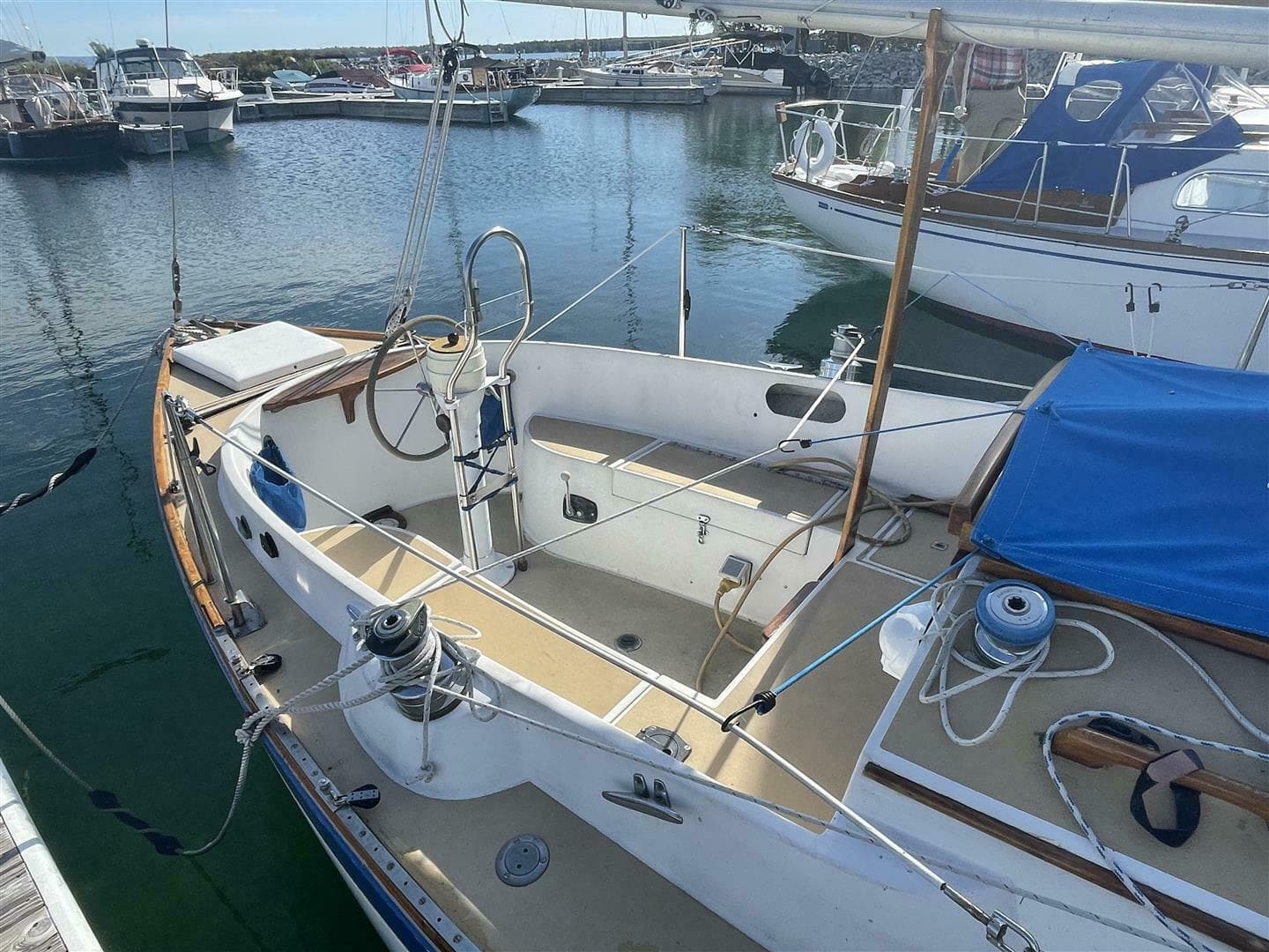 1978 Vineyard Vixen 29 zum Verkauf in Charlevoix, Michigan Sloop 4