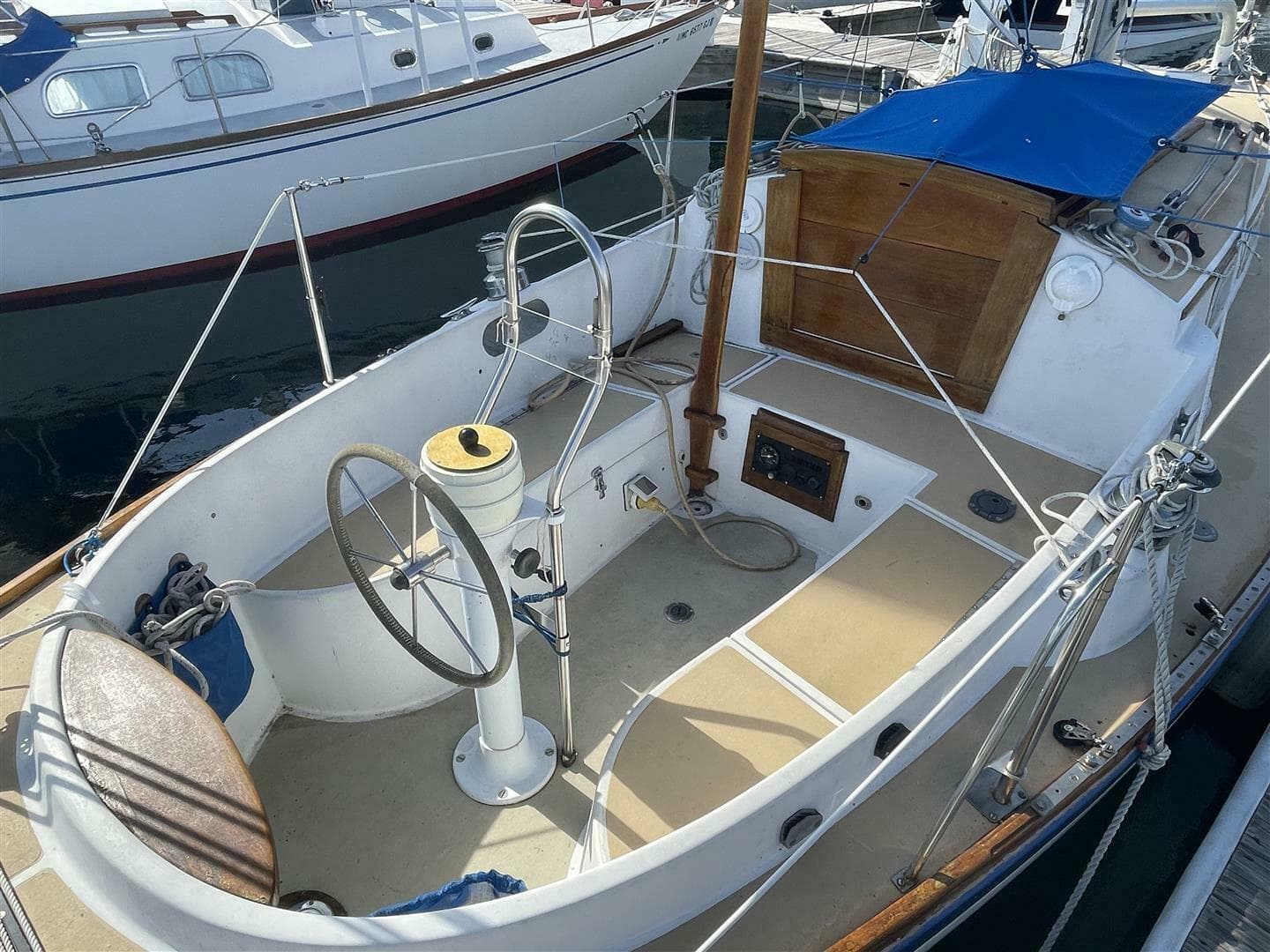 1978 Vineyard Vixen 29 zum Verkauf in Charlevoix, Michigan Sloop 5