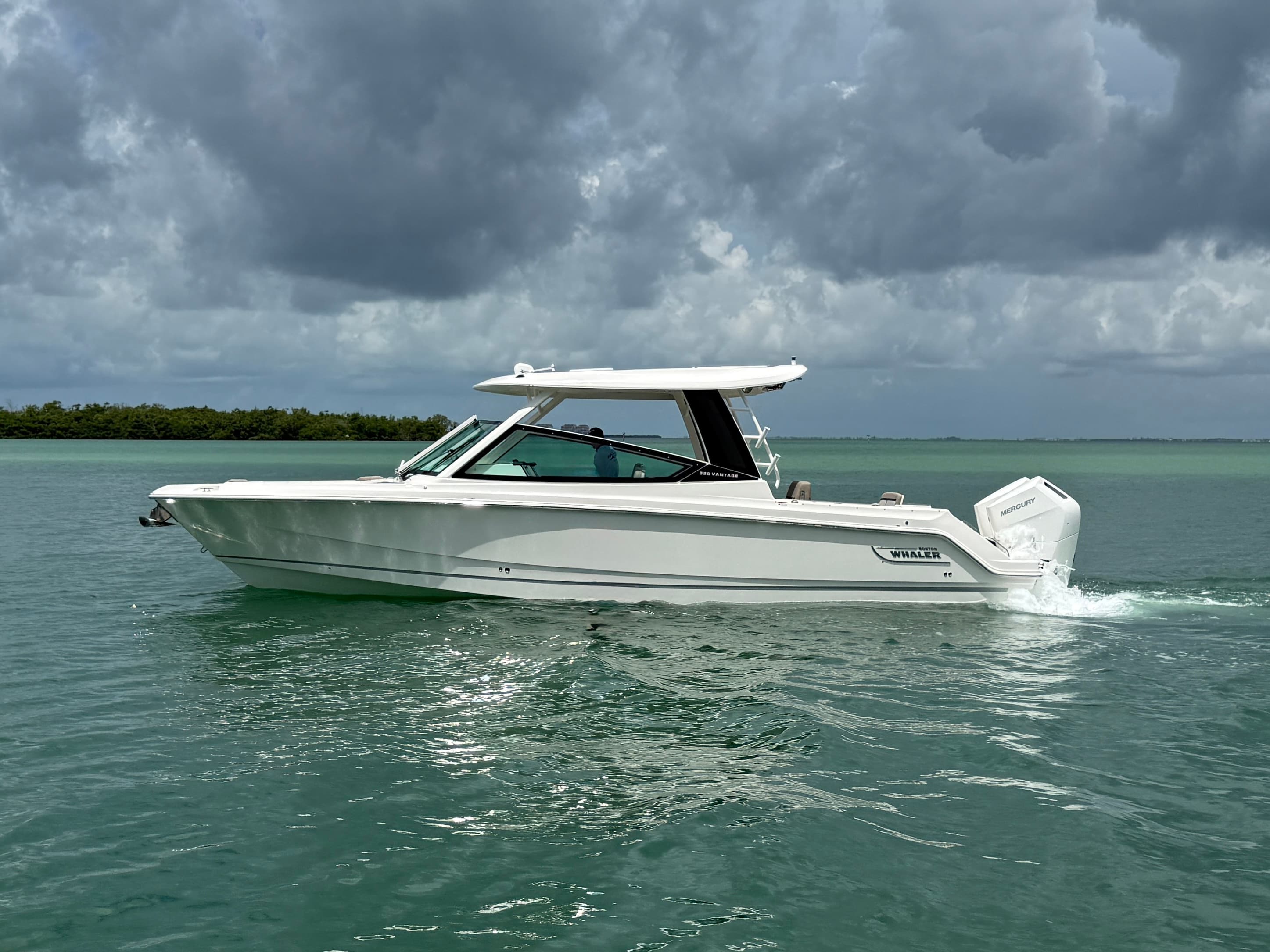 2027 Boston Whaler 330 Vantage zum Verkauf in Sarasota, FL Dual Console
