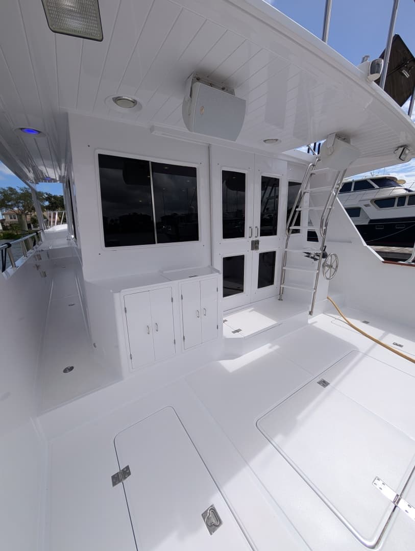 1998 Offshore Yachts 54 Pilothouse for Sale in Vero Beach, Florida Cruiser 3