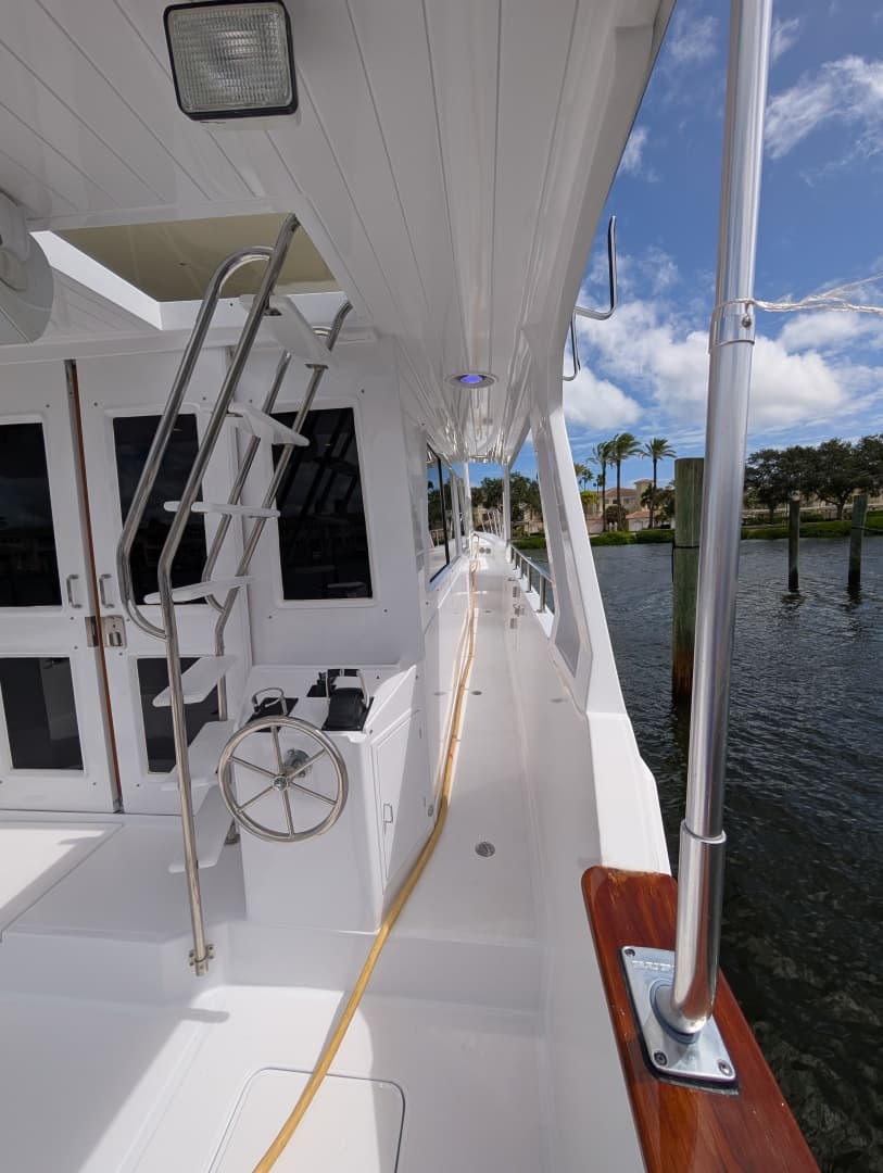 1998 Offshore Yachts 54 Pilothouse for Sale in Vero Beach, Florida Cruiser 4