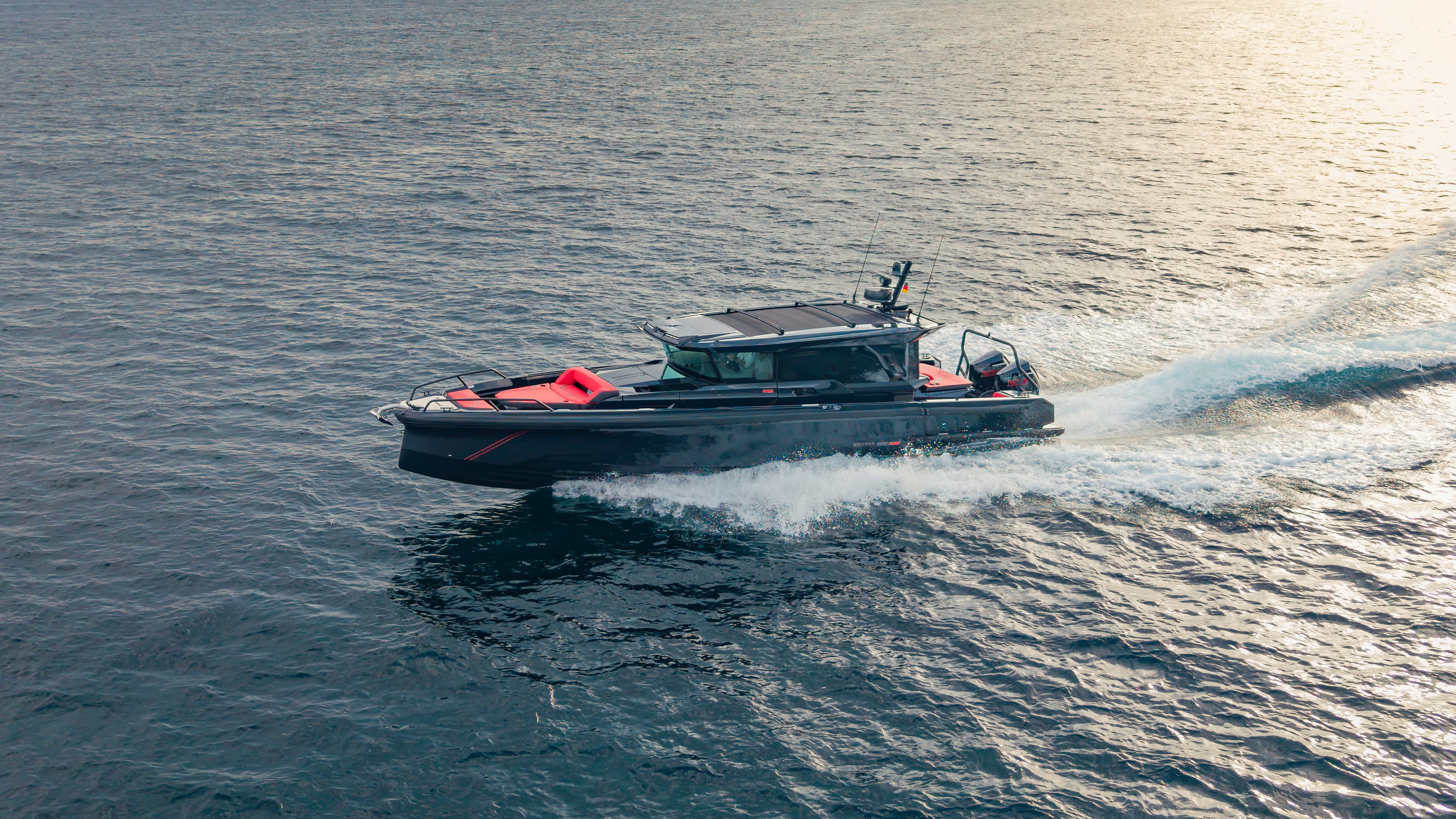 2027 Brabus Marine Shadow 1000 XC Cross Cabin Signature Edition te koop in San Diego, California Motor Yacht 2