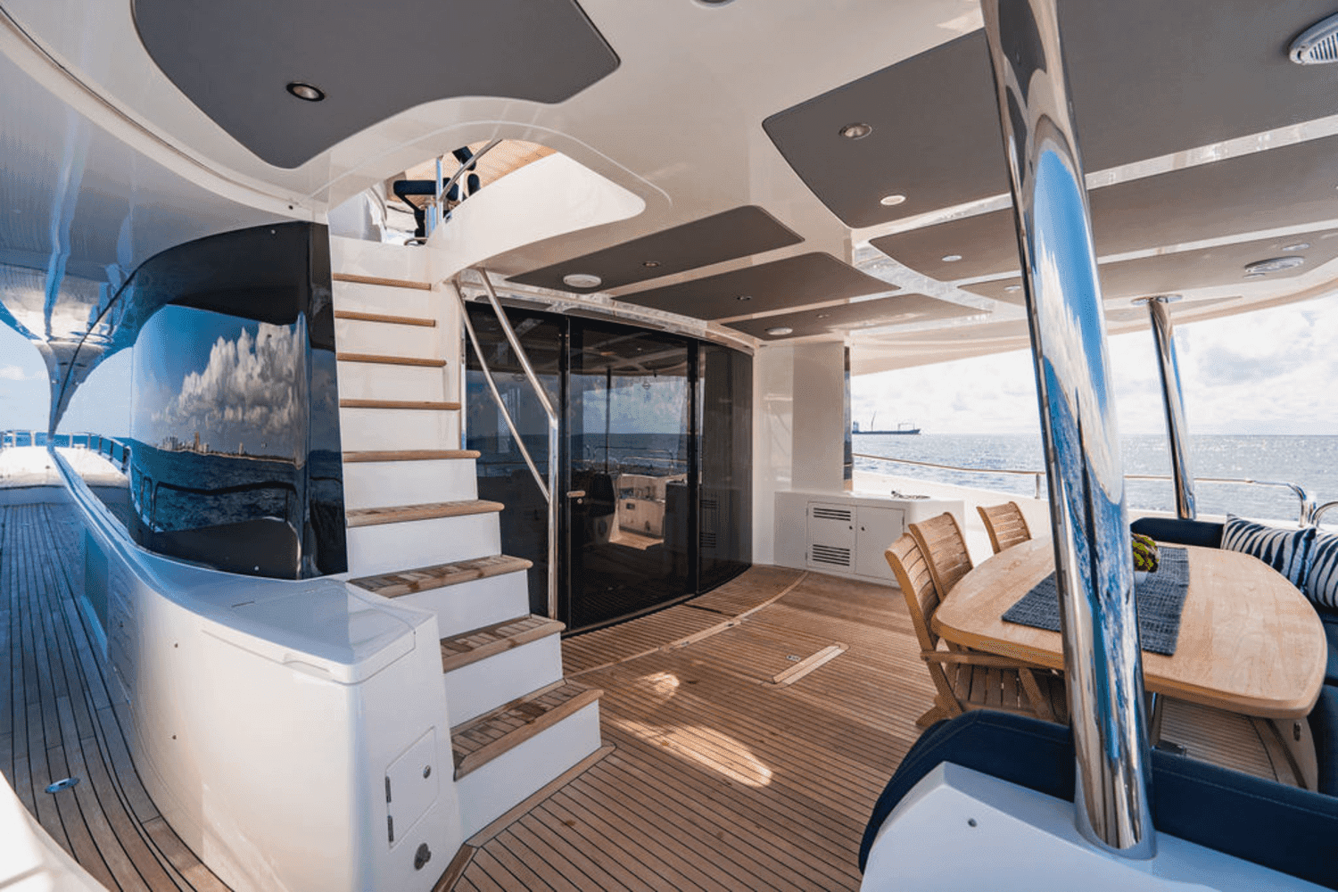 2019 Sunseeker 86 Yacht for Sale in Fort Lauderdale, FL Flybridge 5