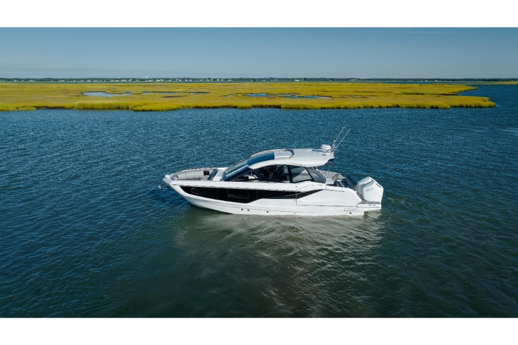 2024 Galeon Yachts 375 GTO for Sale in Clearwater, Florida Sport Cruiser 2