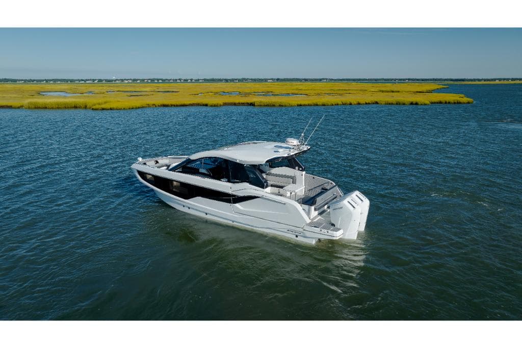 2024 Galeon Yachts 375 GTO for Sale in Clearwater, Florida Sport Cruiser 3