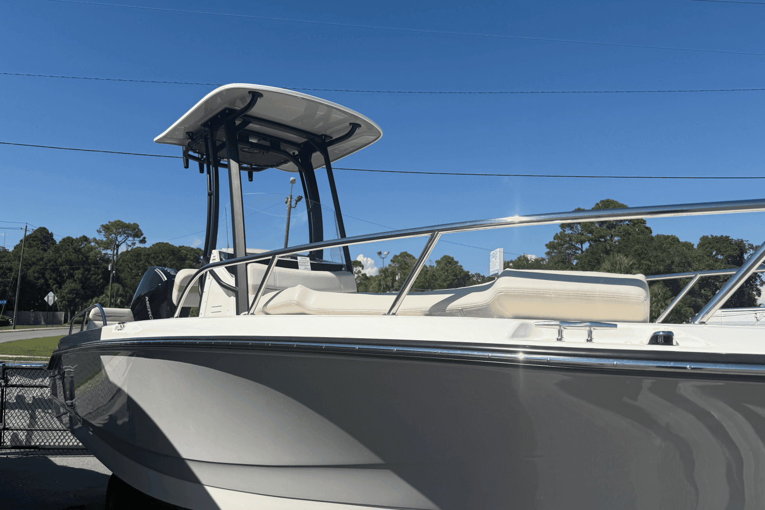 2026 Boston Whaler 250 Dauntless zum Verkauf in Panama City, FL Center Console 5