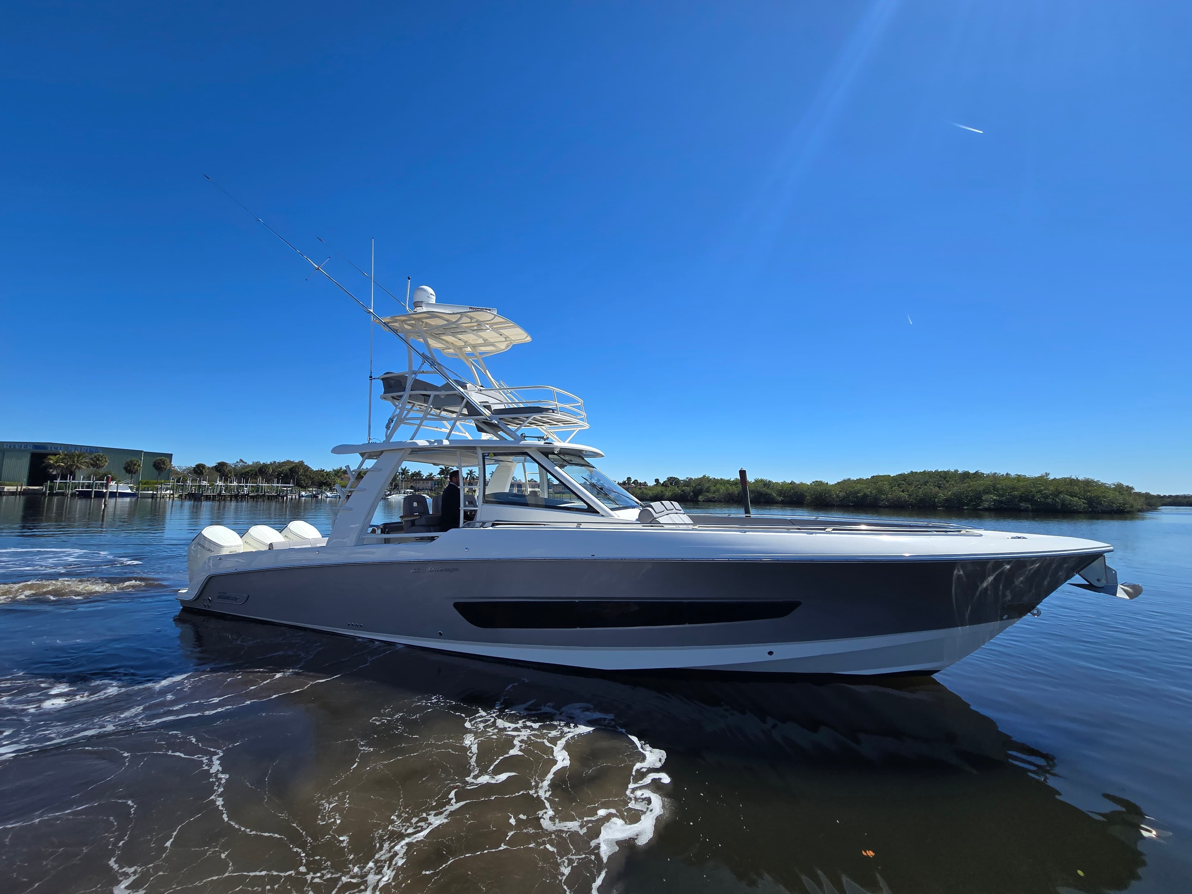 2023 Boston Whaler 420 Outrage for Sale in Stuart, Florida Sport Fishing
