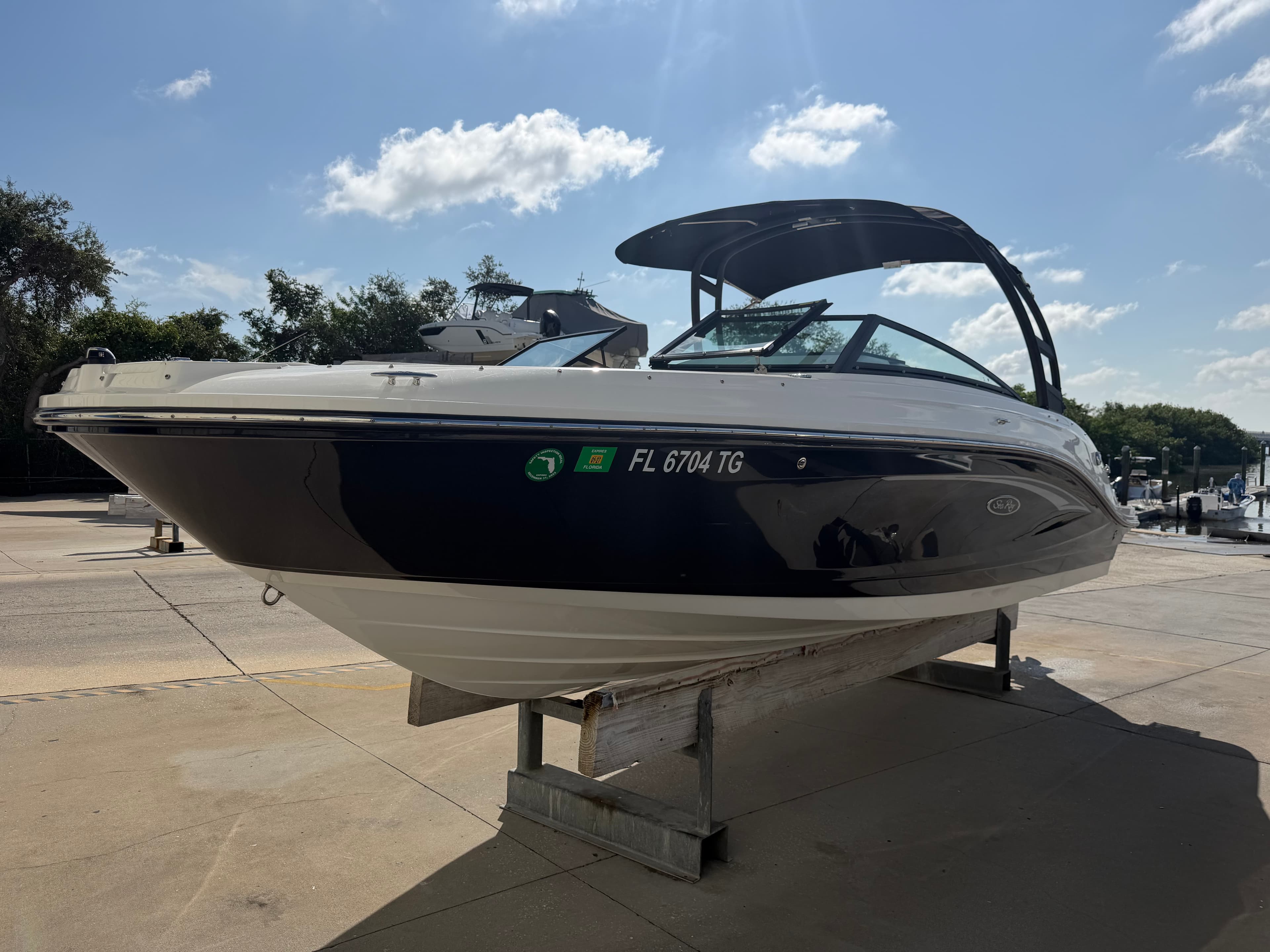 2022 Sea Ray SPX 230 Outboard in vendita a St Petersburg, FL Bowrider 2