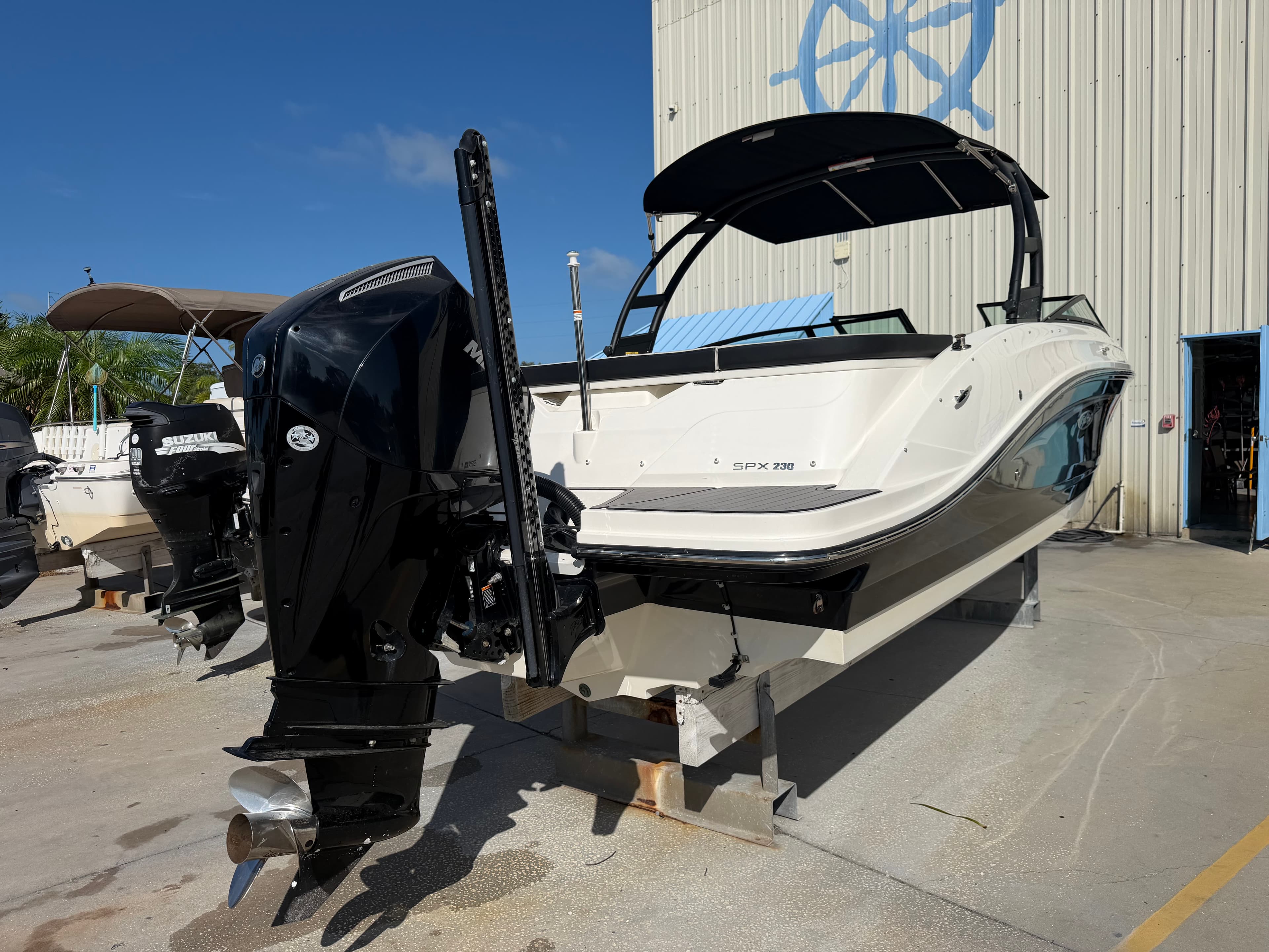 2022 Sea Ray SPX 230 Outboard in vendita a St Petersburg, FL Bowrider 3
