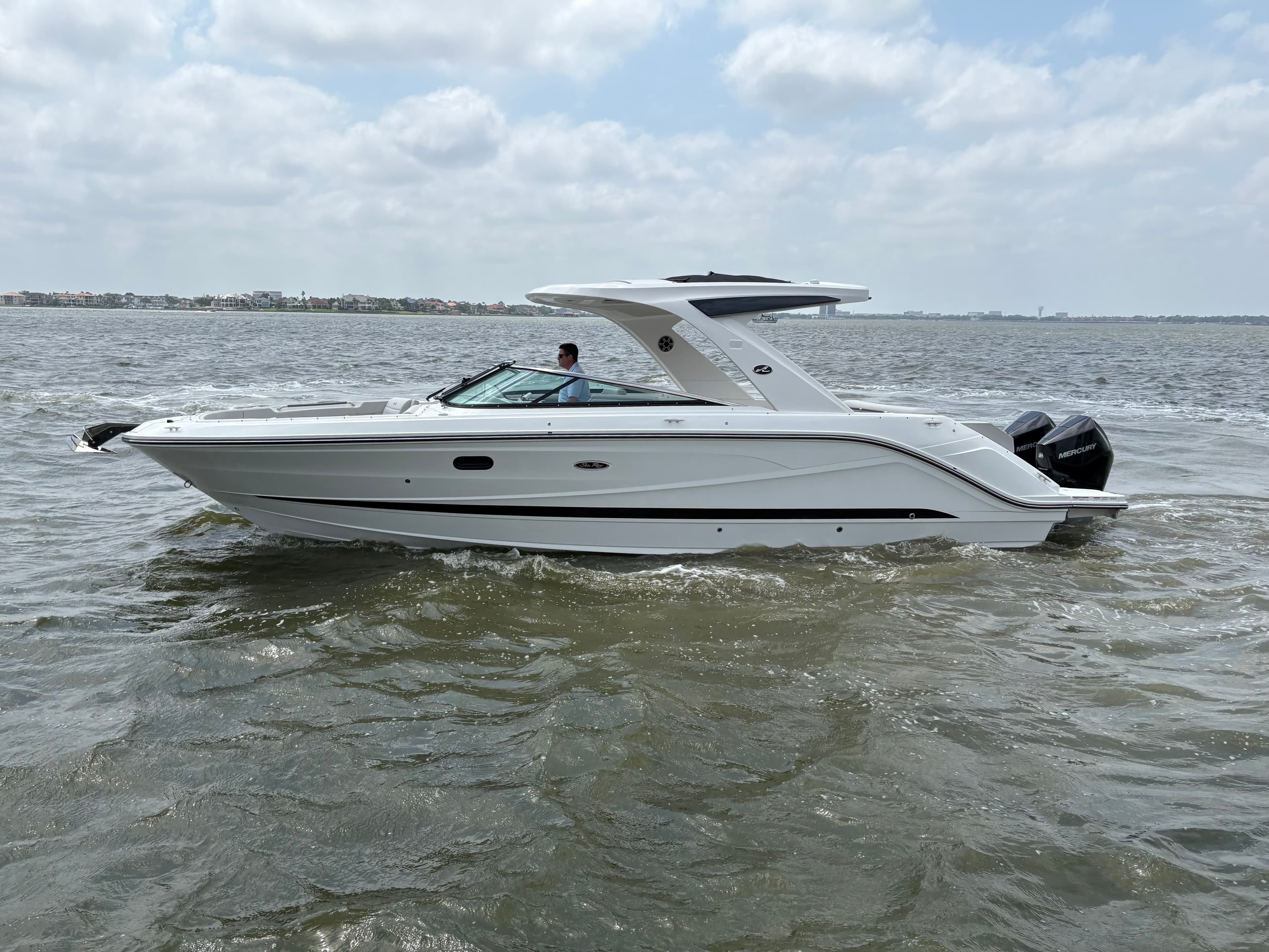 2026 Sea Ray SLX 310 Outboard for Sale in Seabrook, TX Bowrider