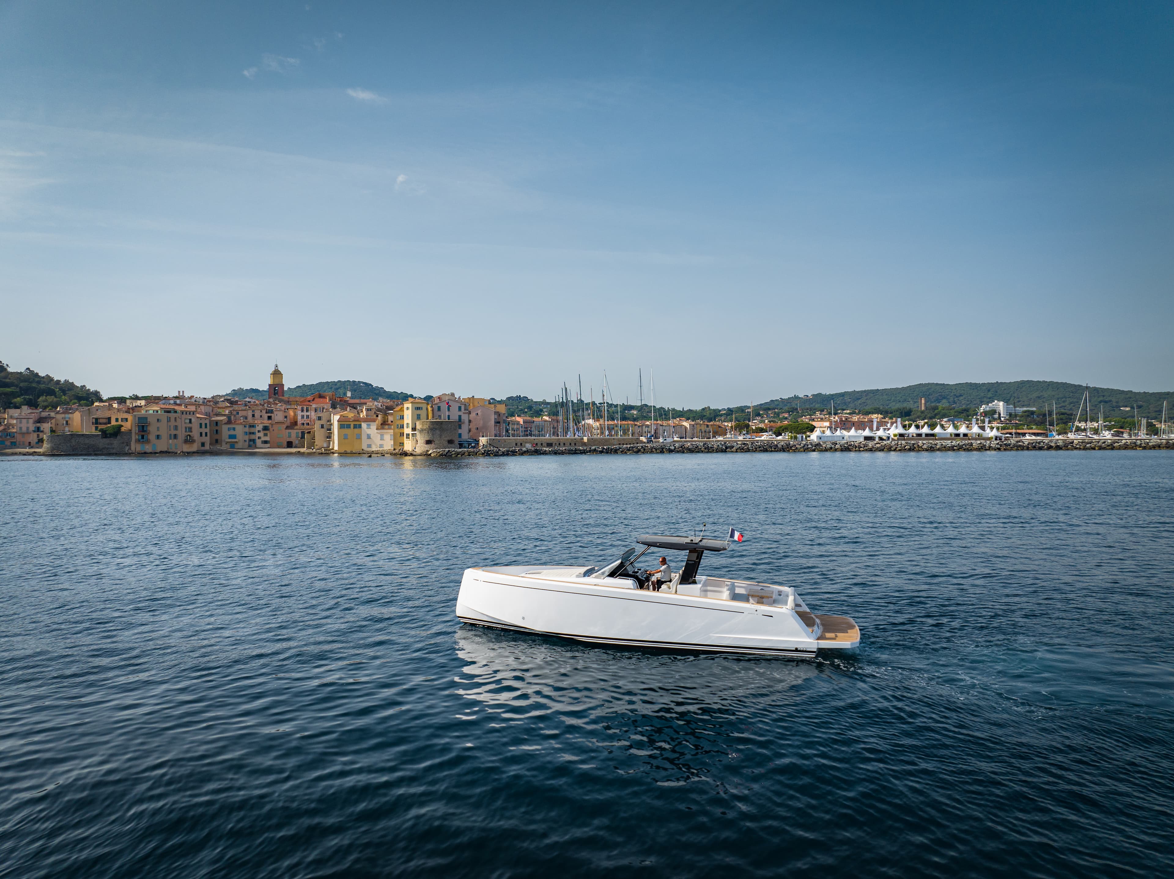 2020 Pardo Yachts P38 for Sale in Cogolin, FR Walk-around Boats