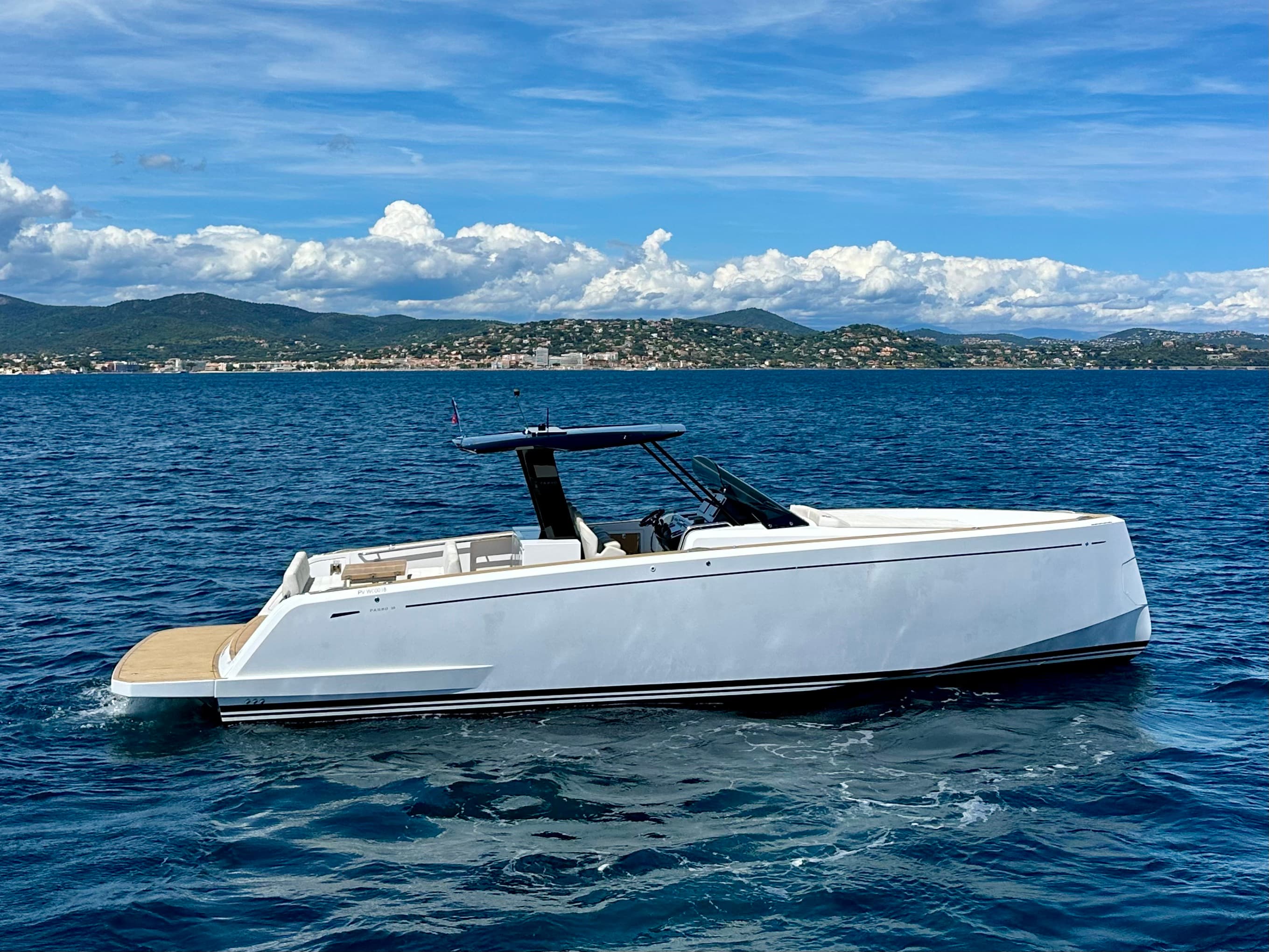 2020 Pardo Yachts P38 for Sale in Cogolin, FR Walk-around Boats 4