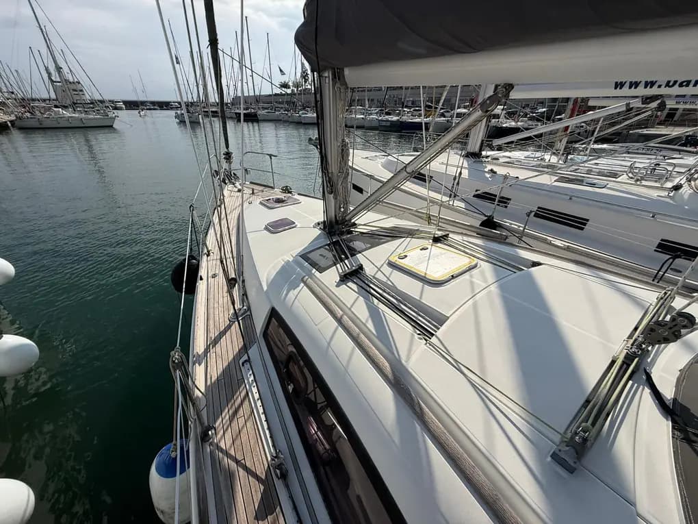 2008 Beneteau Oceanis 40 zum Verkauf in Altea, ES Sloop 3