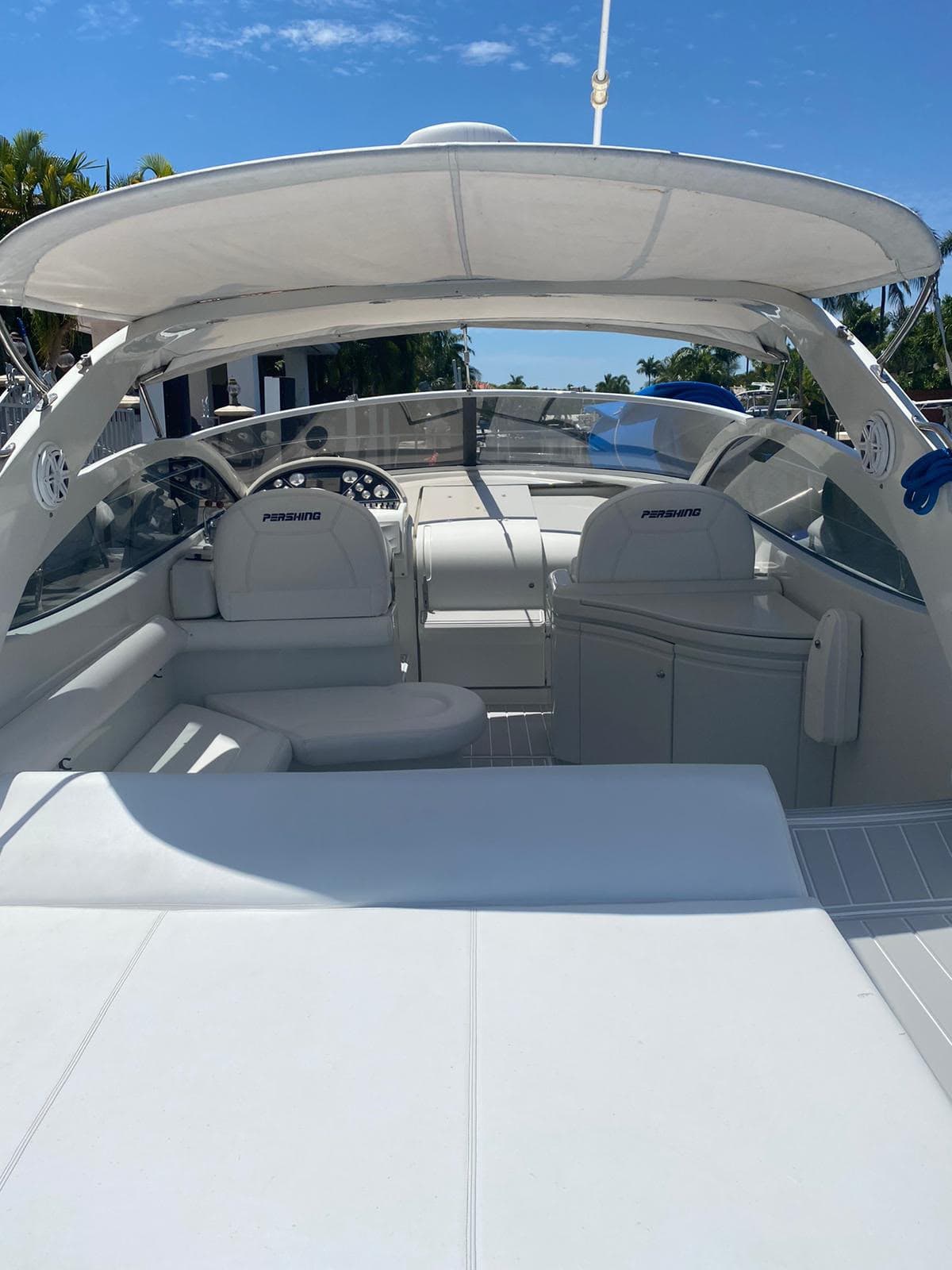 2000 Pershing 37 zum Verkauf in Miami-Dade County, Florida Motor Yacht 2