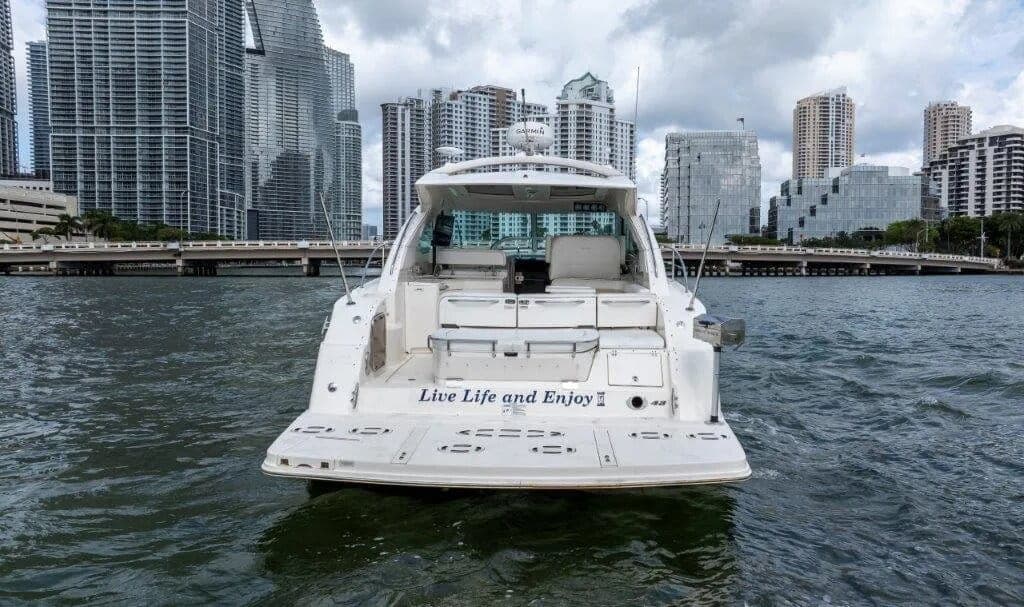 2009 Sea Ray 43 Sundancer te koop in Aventura, Florida Motor Yacht 2