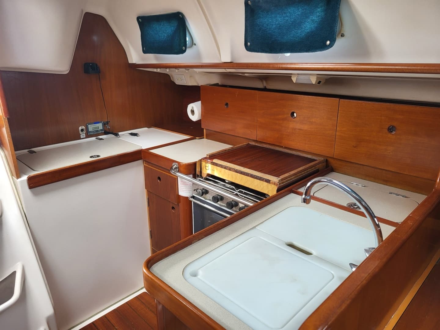 1996 Beneteau Oceanis 321 for Sale in Anapolis, Maryland Racer/Performance 4