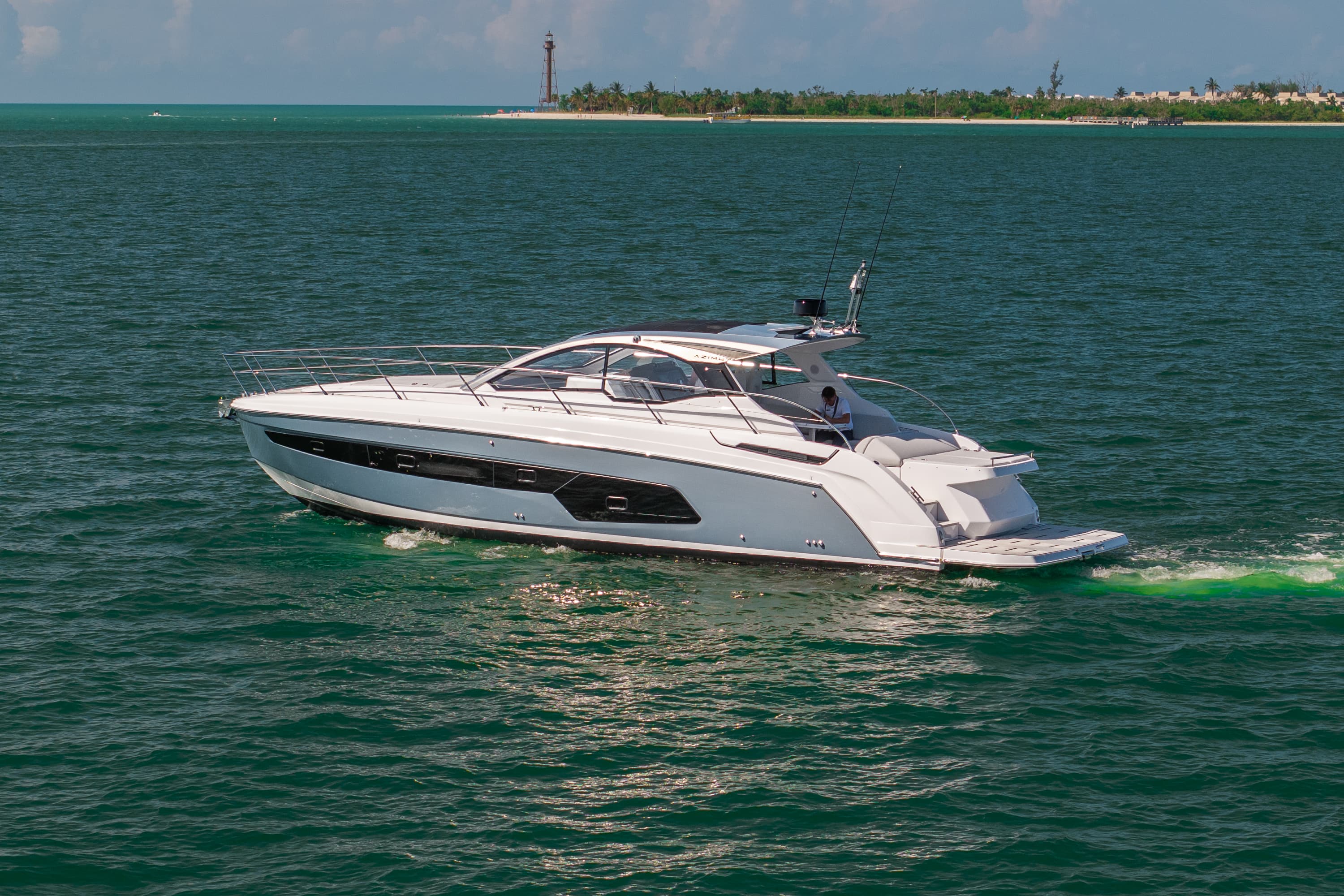 2027 Azimut Atlantis 45 in vendita a Fort Myers, FL Sport Cruiser 2