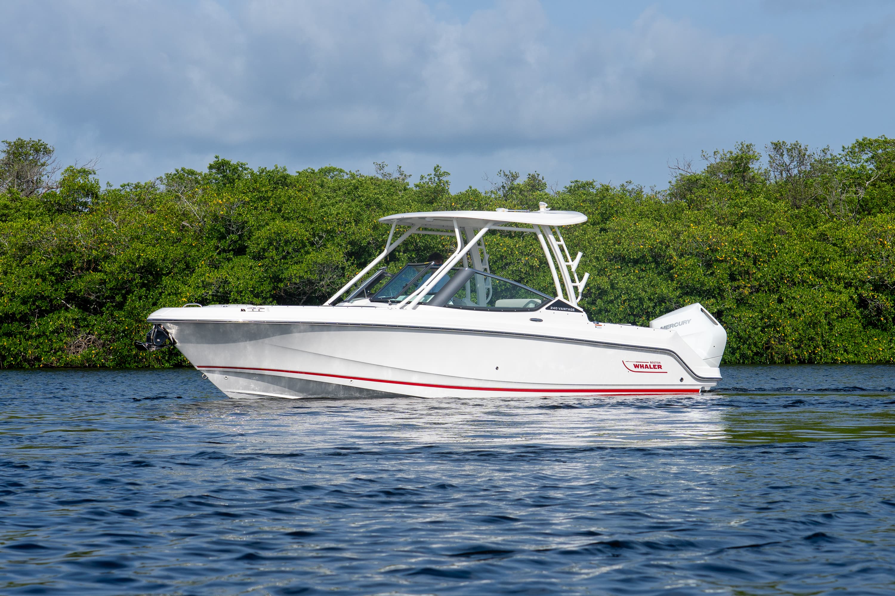 2026 Boston Whaler 240 Vantage zum Verkauf in Fort Myers, FL Dual Console 3