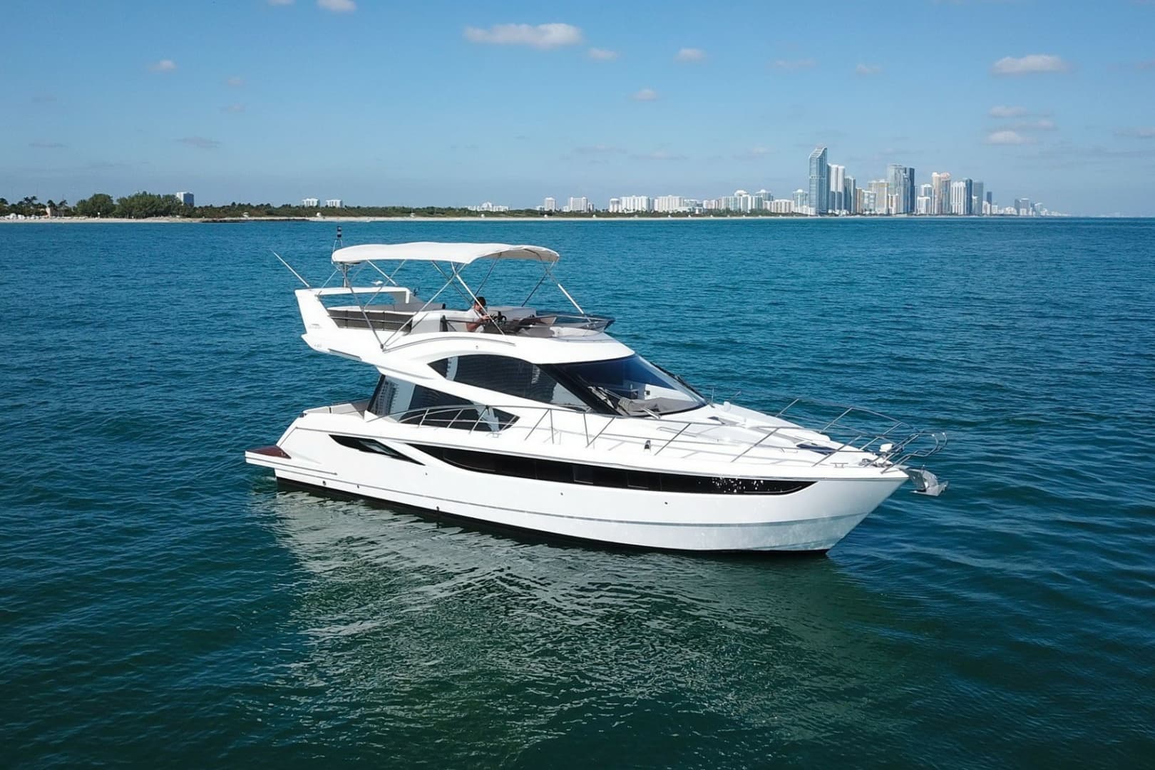 2016 Galeon Yachts 420 Fly for Sale in North Miami, Florida Flybridge