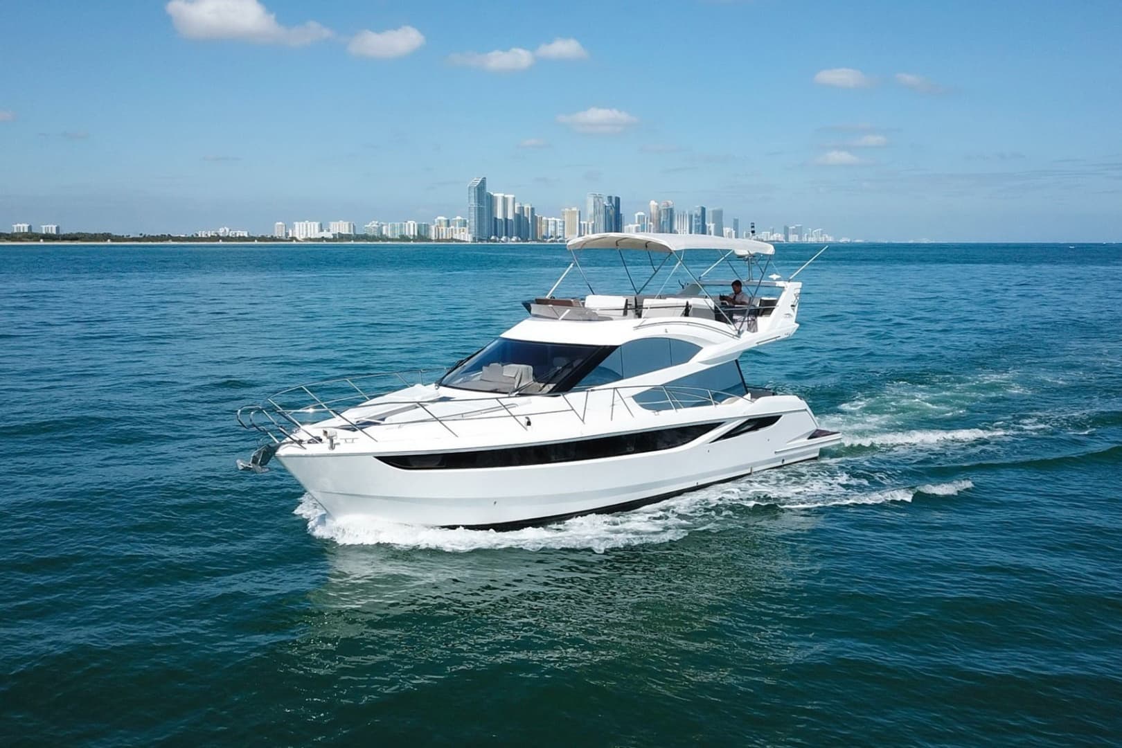 2016 Galeon Yachts 420 Fly for Sale in North Miami, Florida Flybridge 4