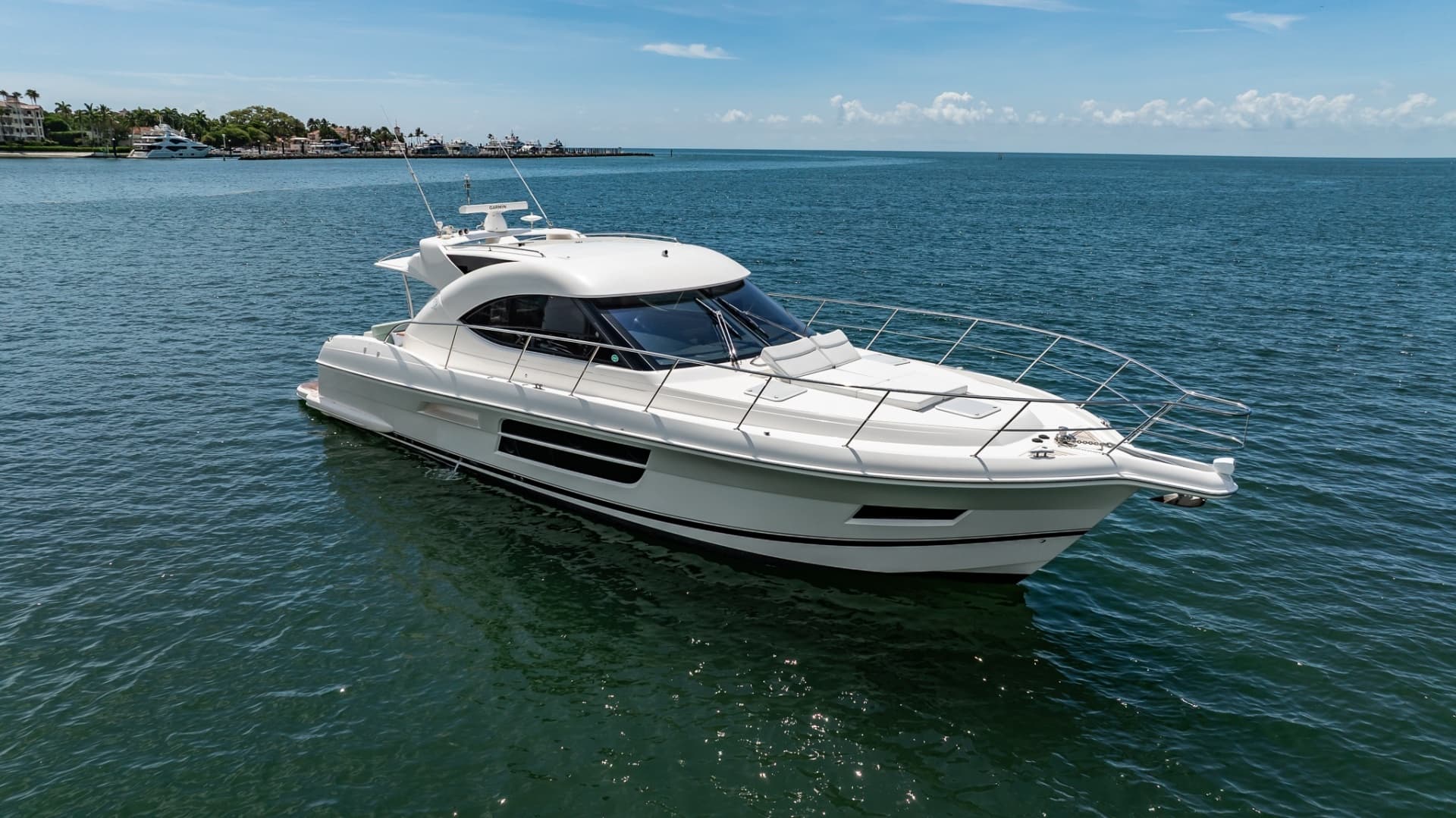 2016 Riviera 5000 Sport Yacht a la venta en Miami Beach, Florida Motor Yacht