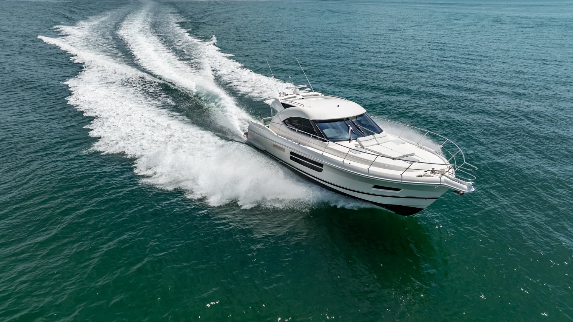 2016 Riviera 5000 Sport Yacht a la venta en Miami Beach, Florida Motor Yacht 5