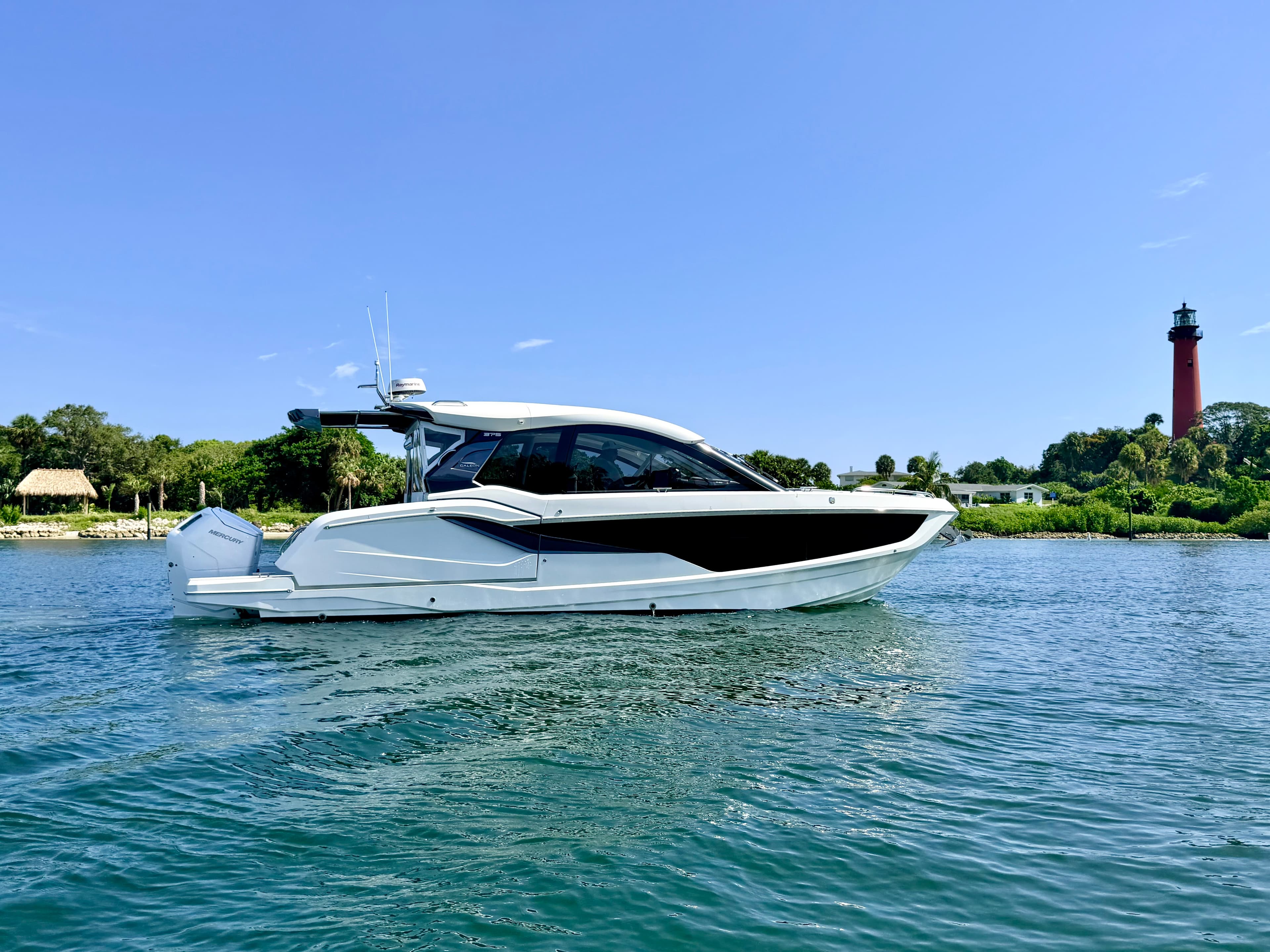 2025 Galeon Yachts 375 GTO for Sale in Jupiter, Florida Sport Cruiser 2