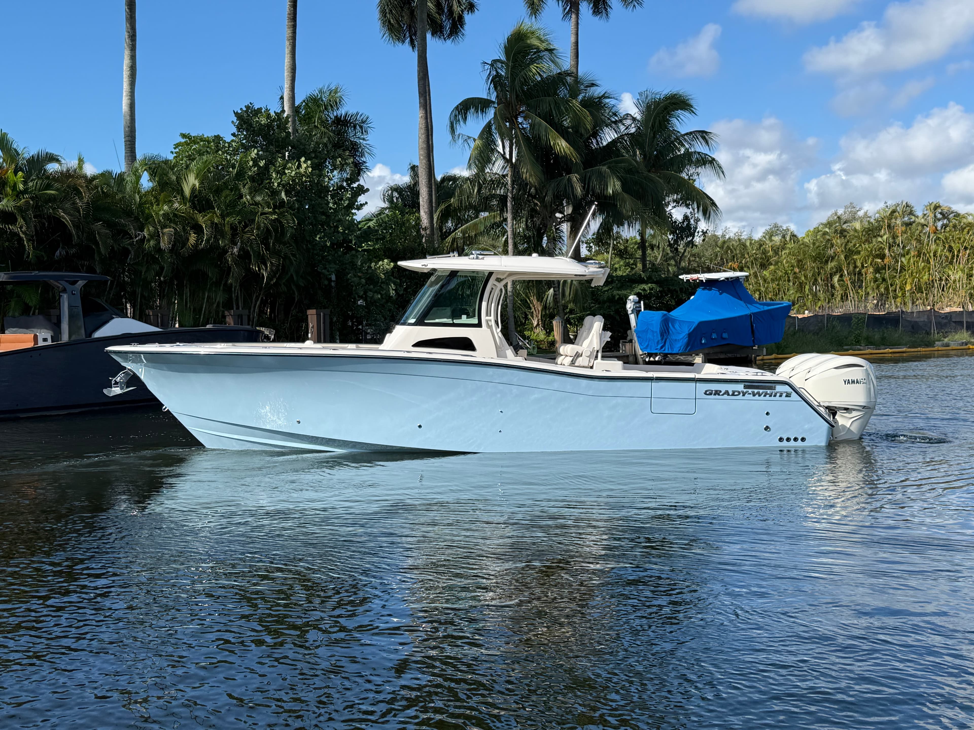 2027 Grady-White Boats Canyon 336 zum Verkauf in Miami, FL Center Console 3