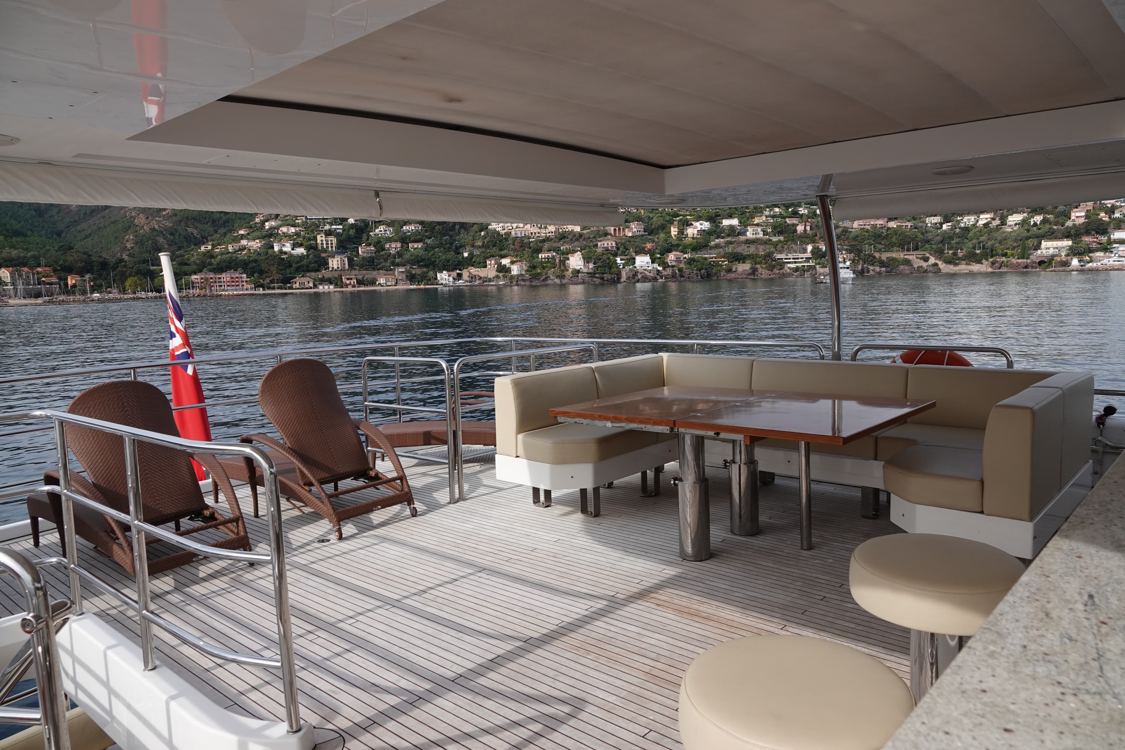 2013 Benetti Delfino 93 in vendita a Cannes, FR Motor Yacht 4