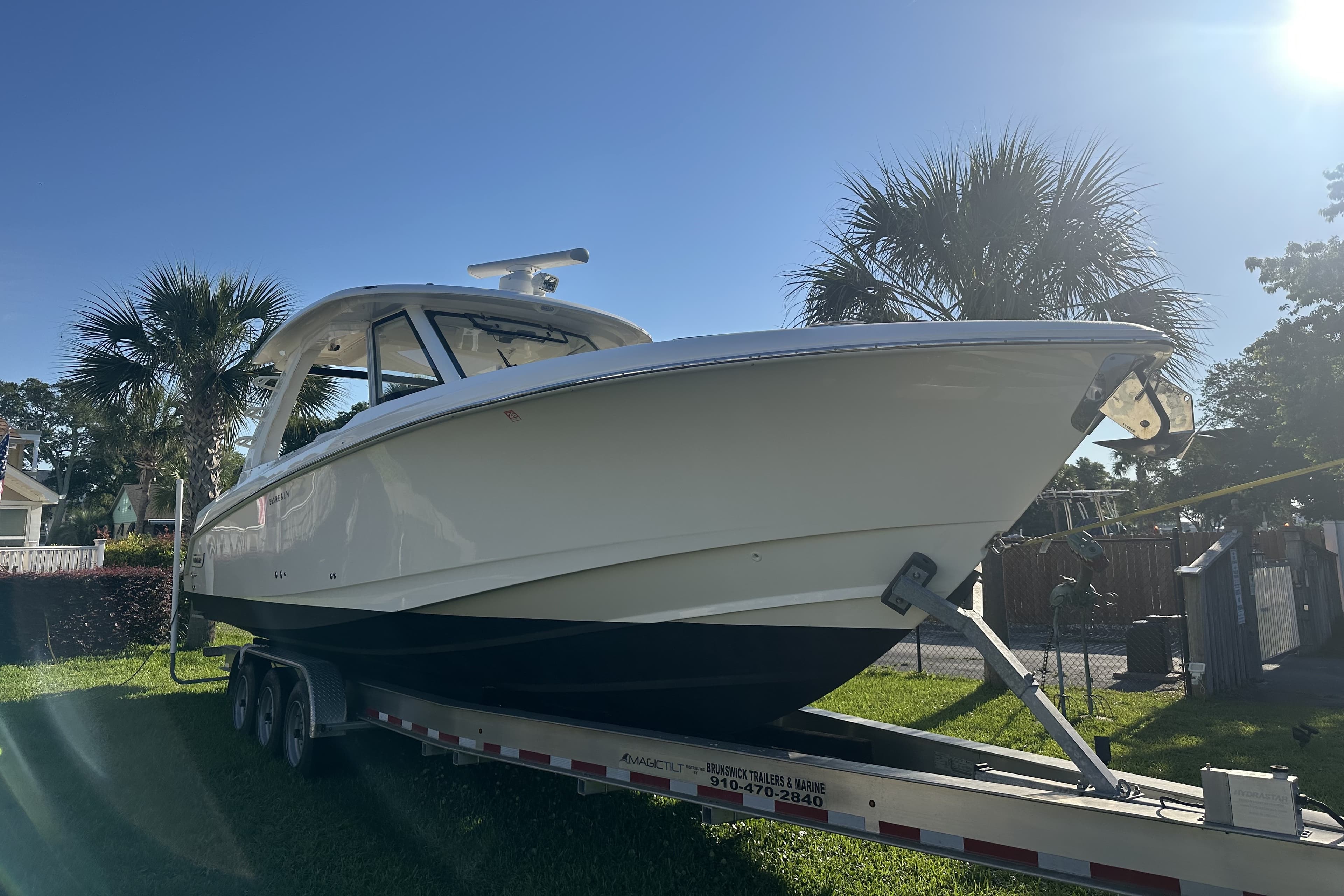 2021 Boston Whaler 350 Realm in vendita a Wilmington, NC Bowrider 2