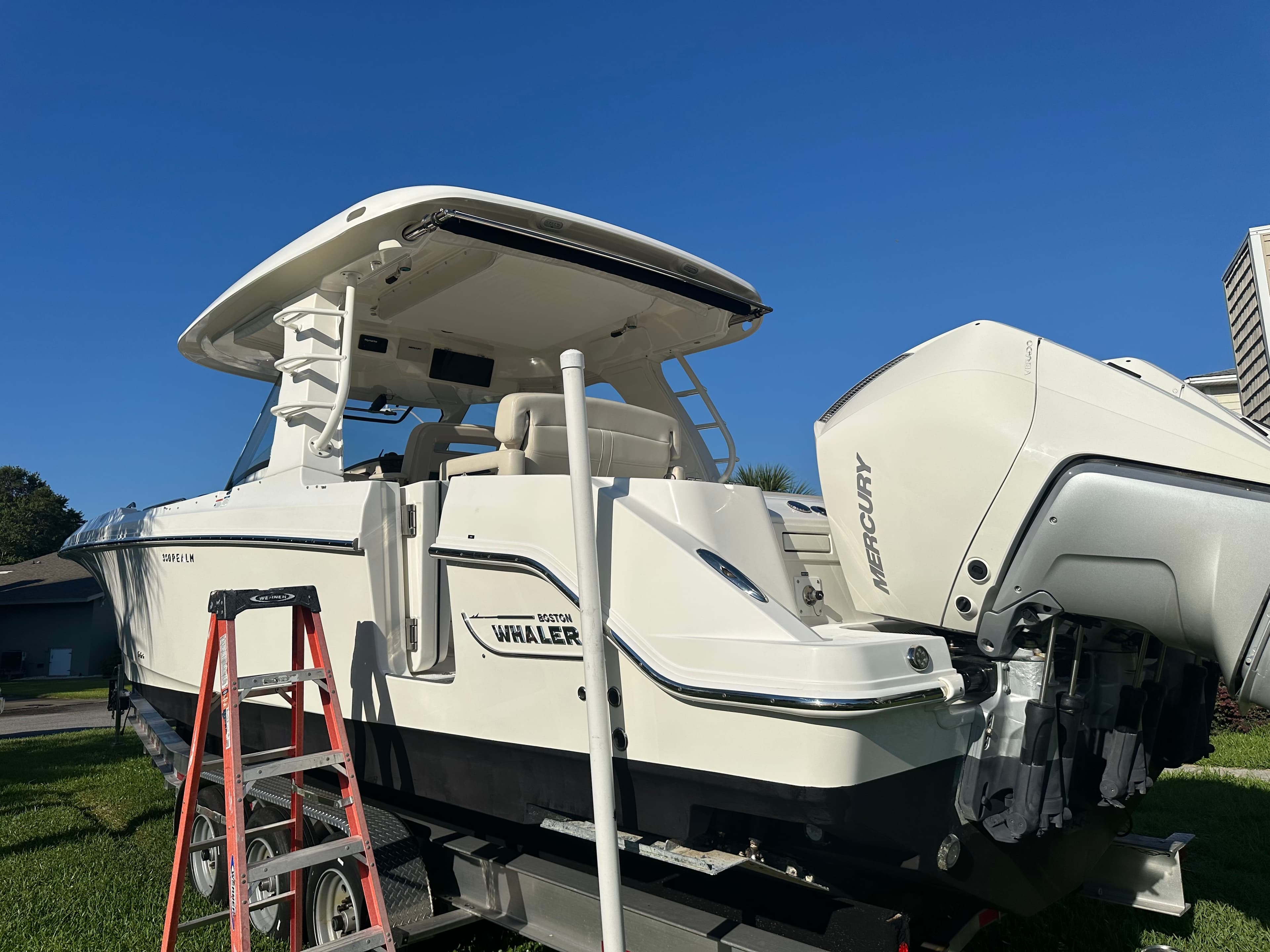 2021 Boston Whaler 350 Realm in vendita a Wilmington, NC Bowrider 4