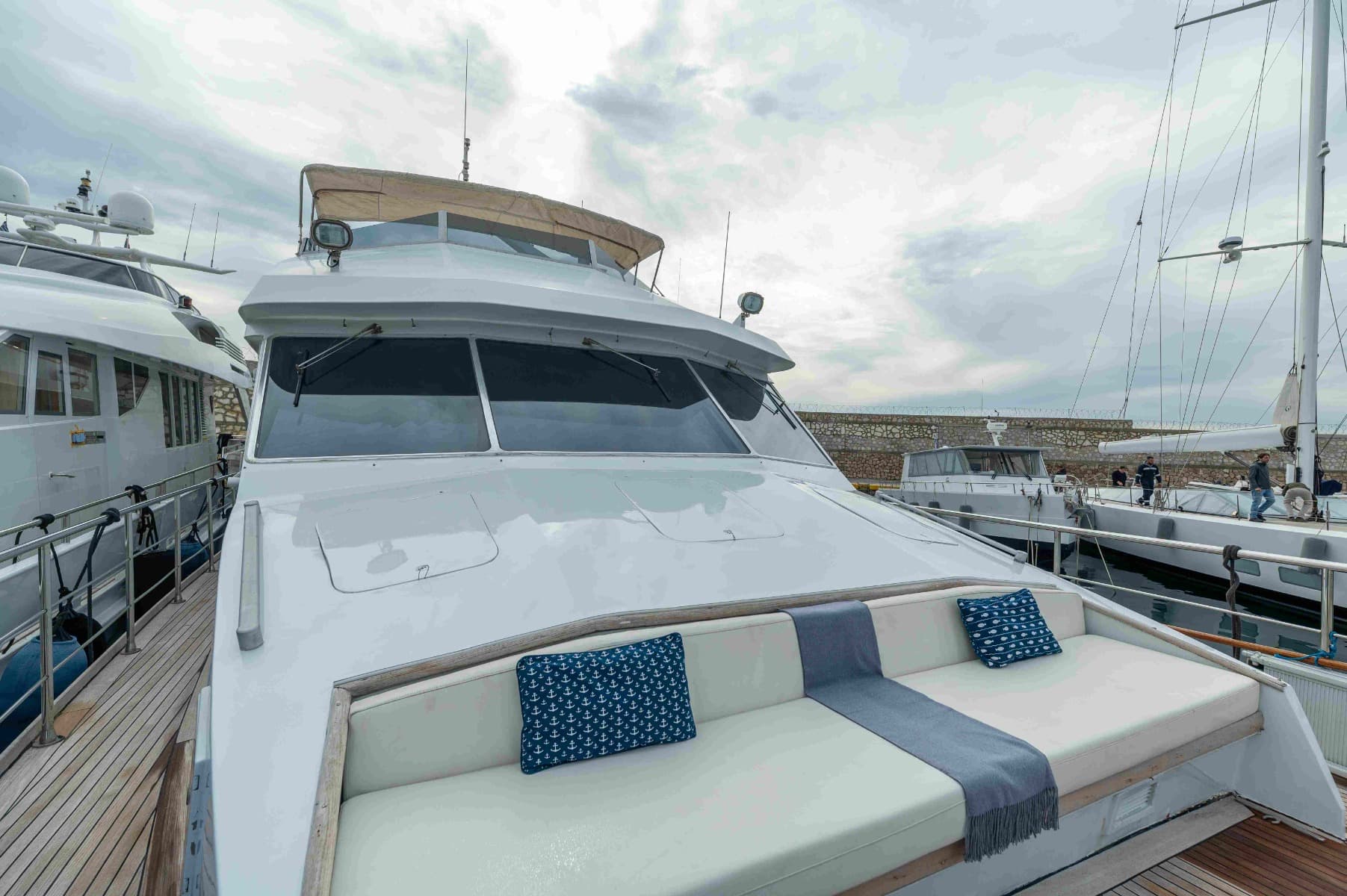 1981 Hellenic Shipyards S.A. 82 for Sale in Piraeus, GR Motor Yacht 3