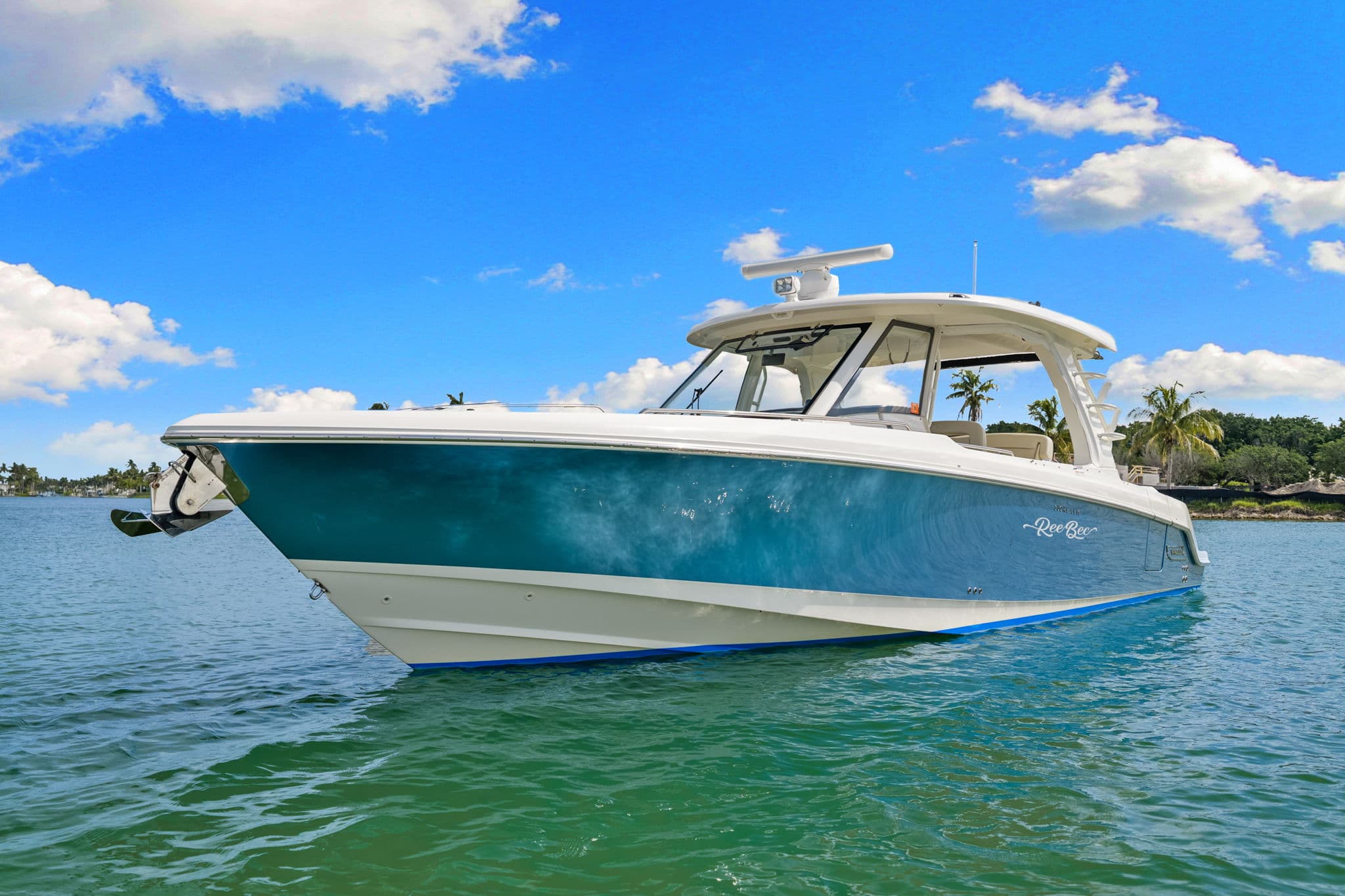 2020 Boston Whaler 350 Realm in vendita a Naples, Florida Bowrider 4