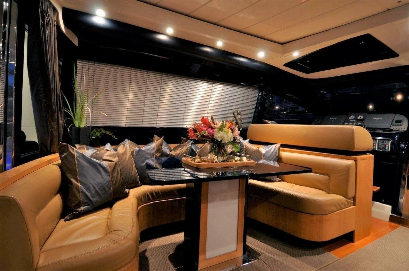 2004 Riva 72 Splendida for Sale in Fort Lauderdale, Florida Motor Yacht 5