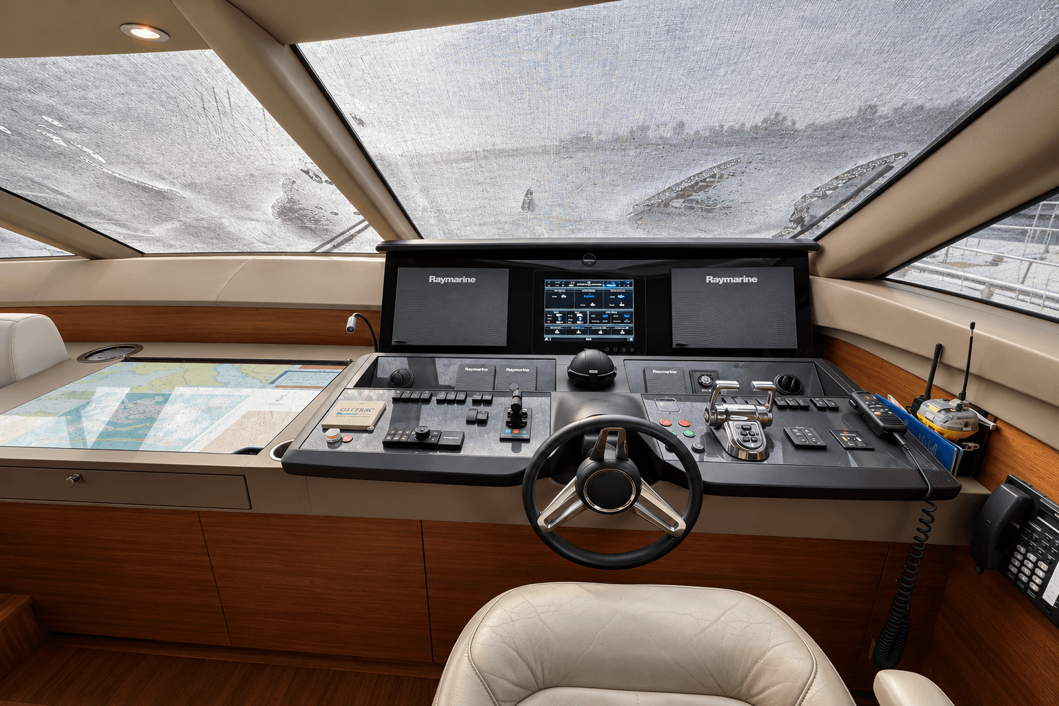 2017 Princess Yachts 88 for Sale in Rapallo, IT Flybridge 2