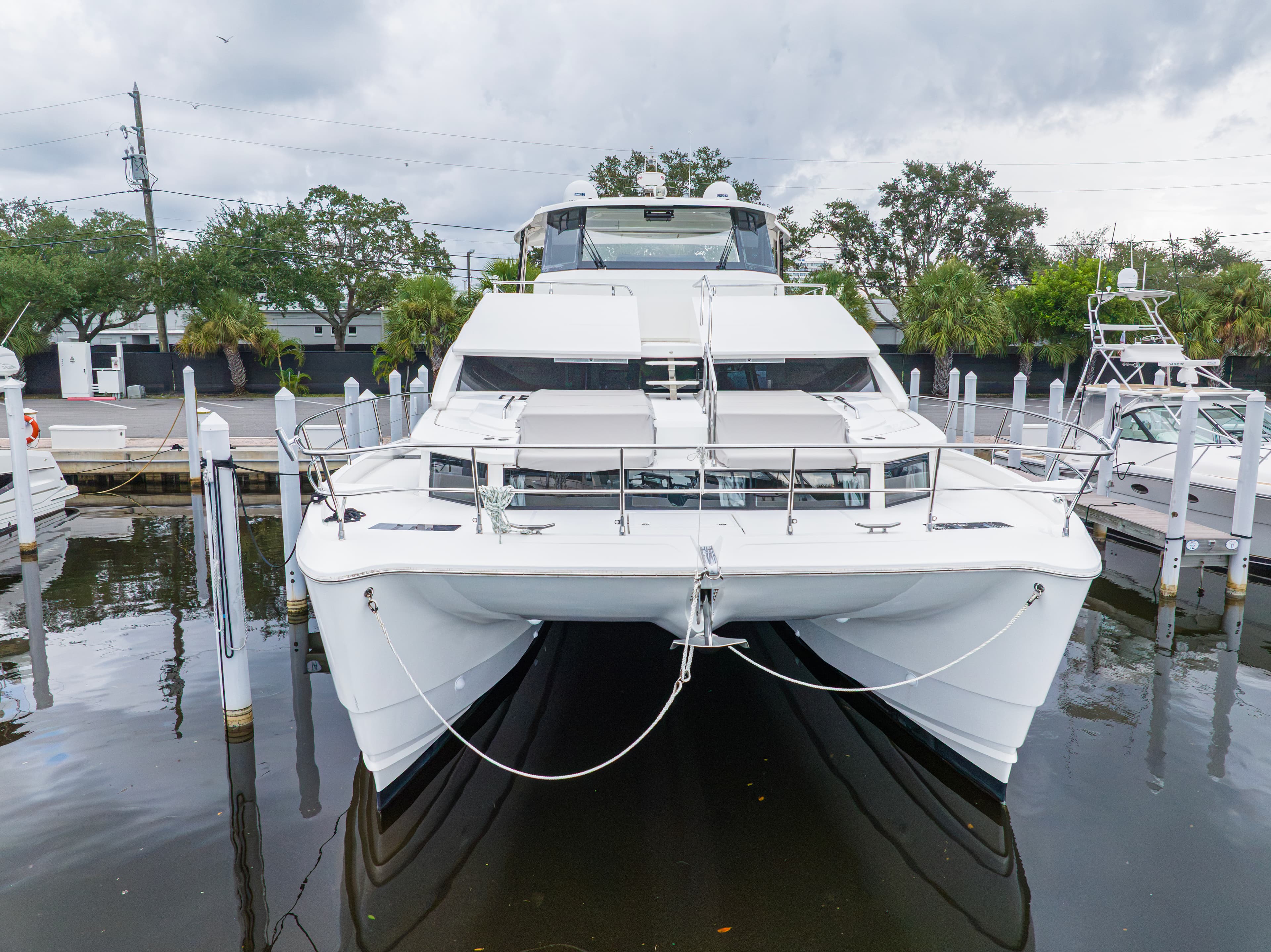 2023 Aquila 54 Yacht zum Verkauf in St Petersburg, FL Power Catamarans 3