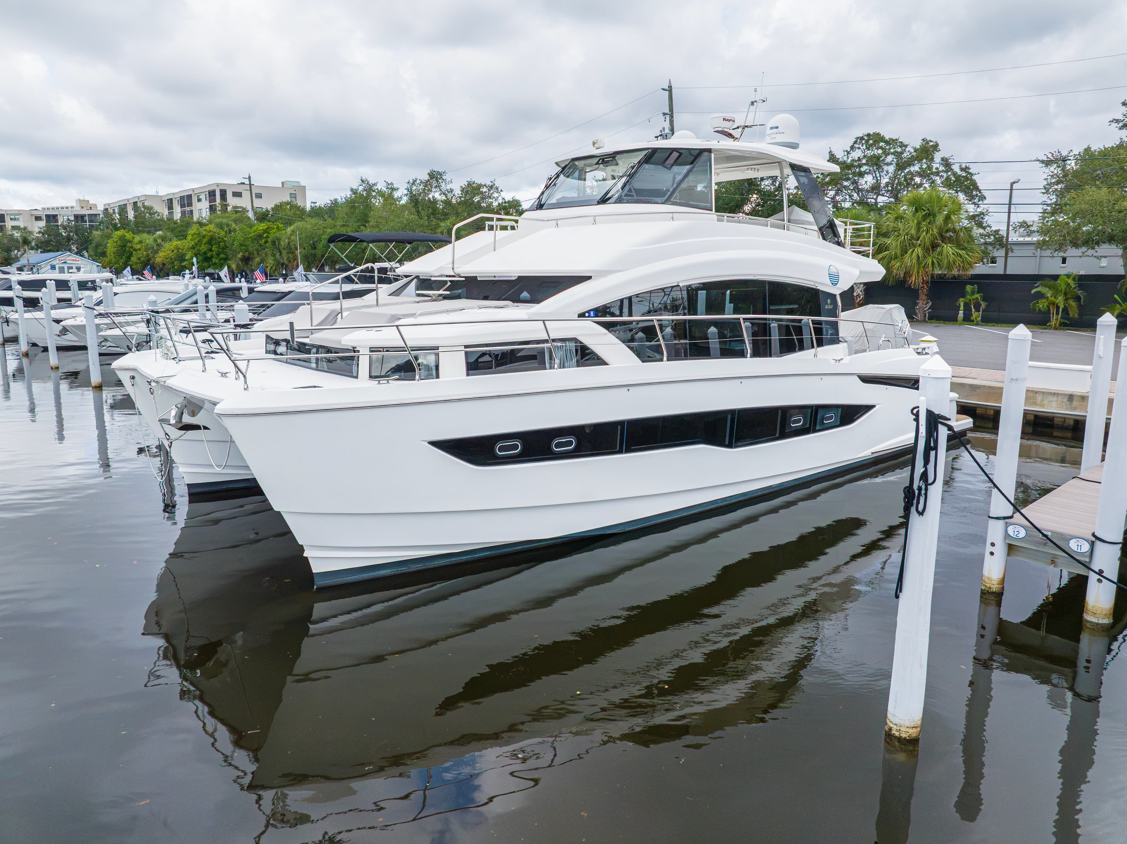 2023 Aquila 54 Yacht zum Verkauf in St Petersburg, FL Power Catamarans 5
