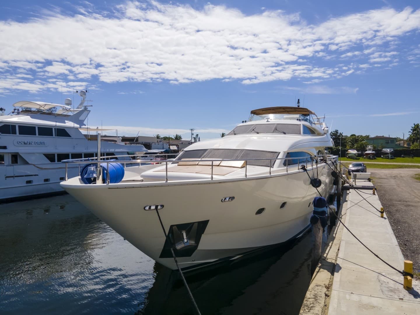2000 Ferretti Yachts Custom Line 94' for Sale in Miami, Florida Flybridge 4