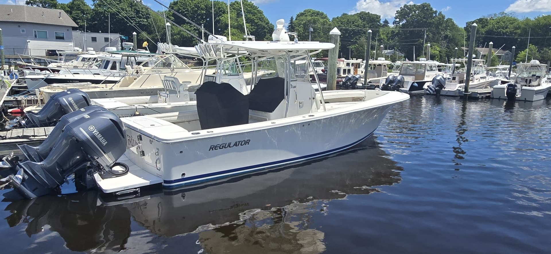 2018 Regulator 28 zum Verkauf in North Kingstown, Rhode Island Center Console 3
