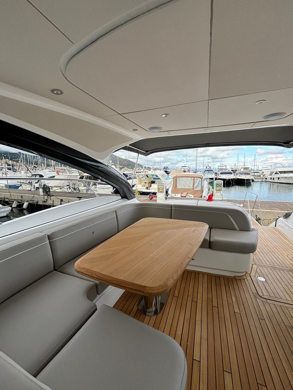 2024 Princess Yachts V50 te koop in Imperia, IT Sport Cruiser 5