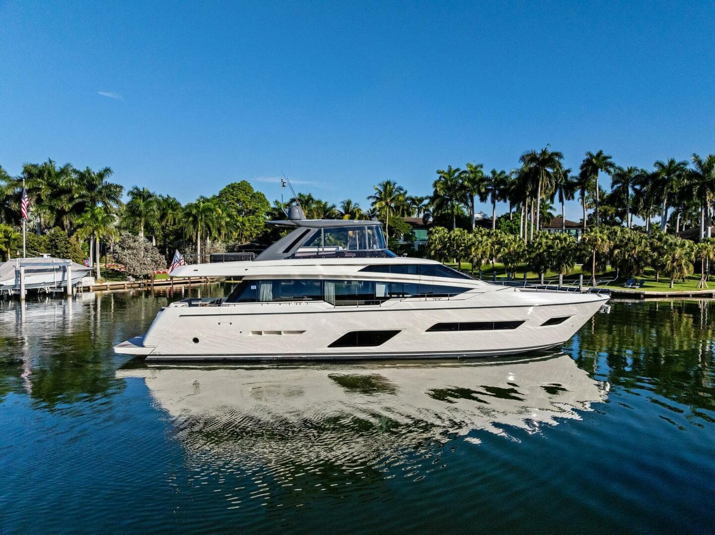 2019 Ferretti Yachts 780 zum Verkauf in Coral Gables, Florida Flybridge