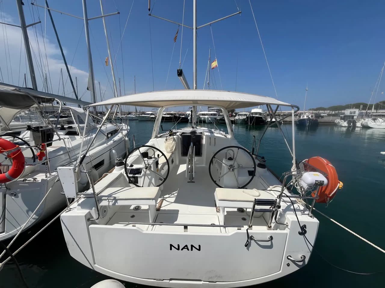 2022 Beneteau Oceanis 35 zum Verkauf in Viladamat, ES Sloop 3