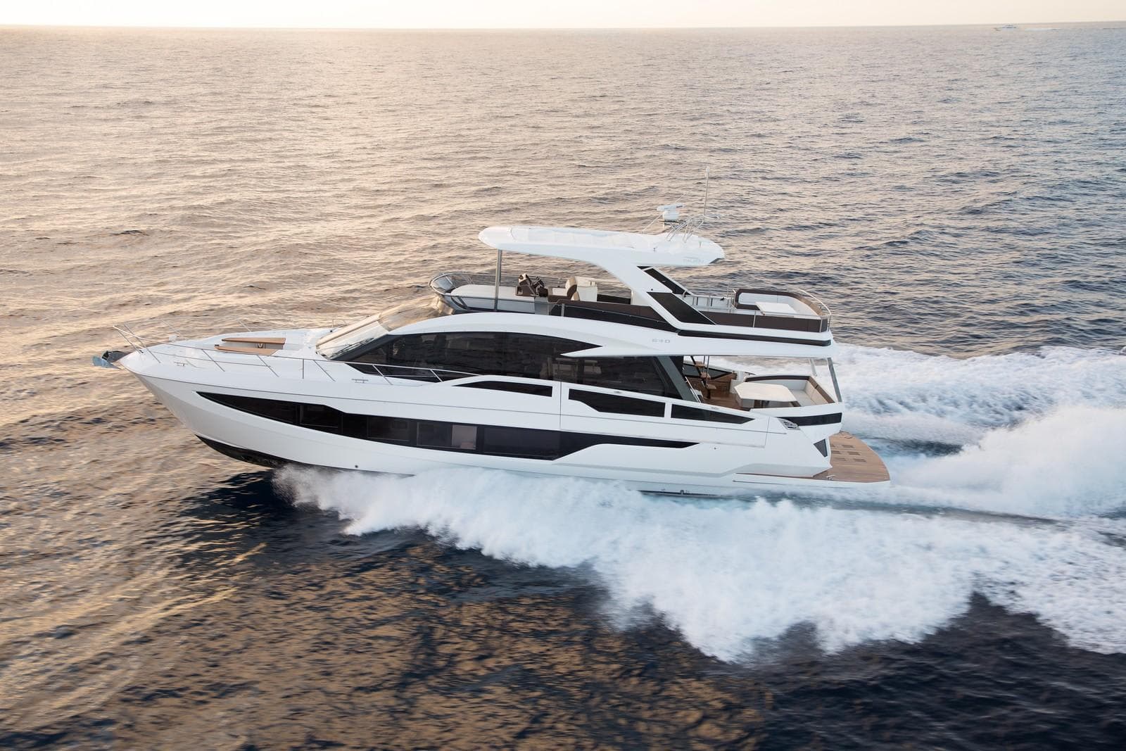 2027 Galeon Yachts 640 Fly zum Verkauf in Fort Myers, FL Flybridge 4