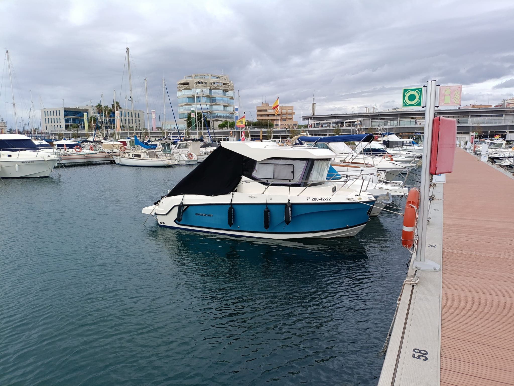 2022 Quicksilver 625 Pilothouse for Sale in Cambrils, ES Pilothouse 3