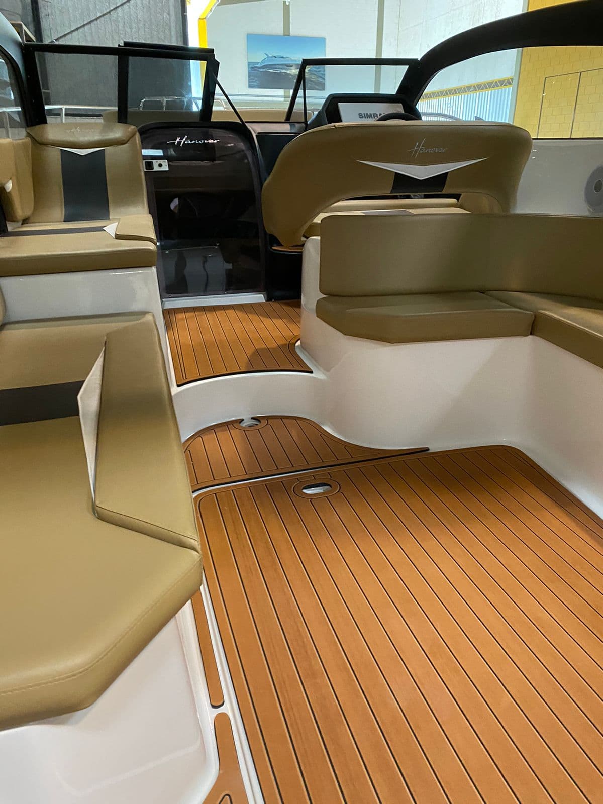 2027 Hanover Yachts 305 zum Verkauf in Newport, Rhode Island Express Cruiser 4