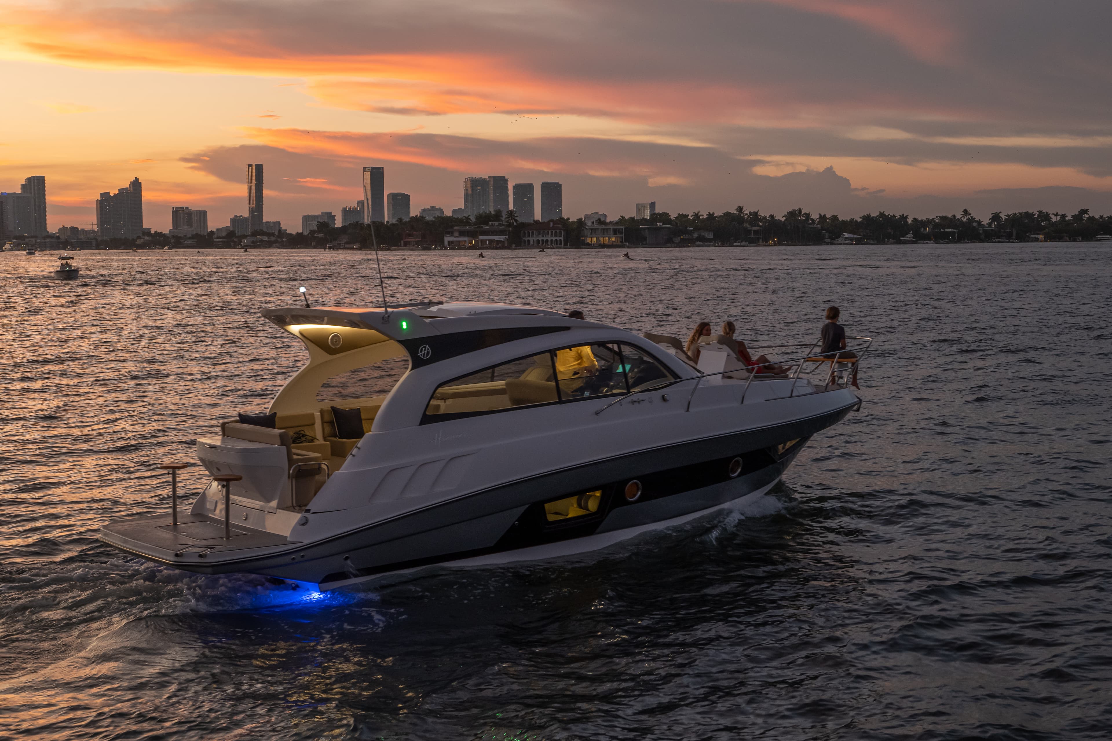 2027 Hanover Yachts 375 zum Verkauf in Detroit, Michigan Motor Yacht 5