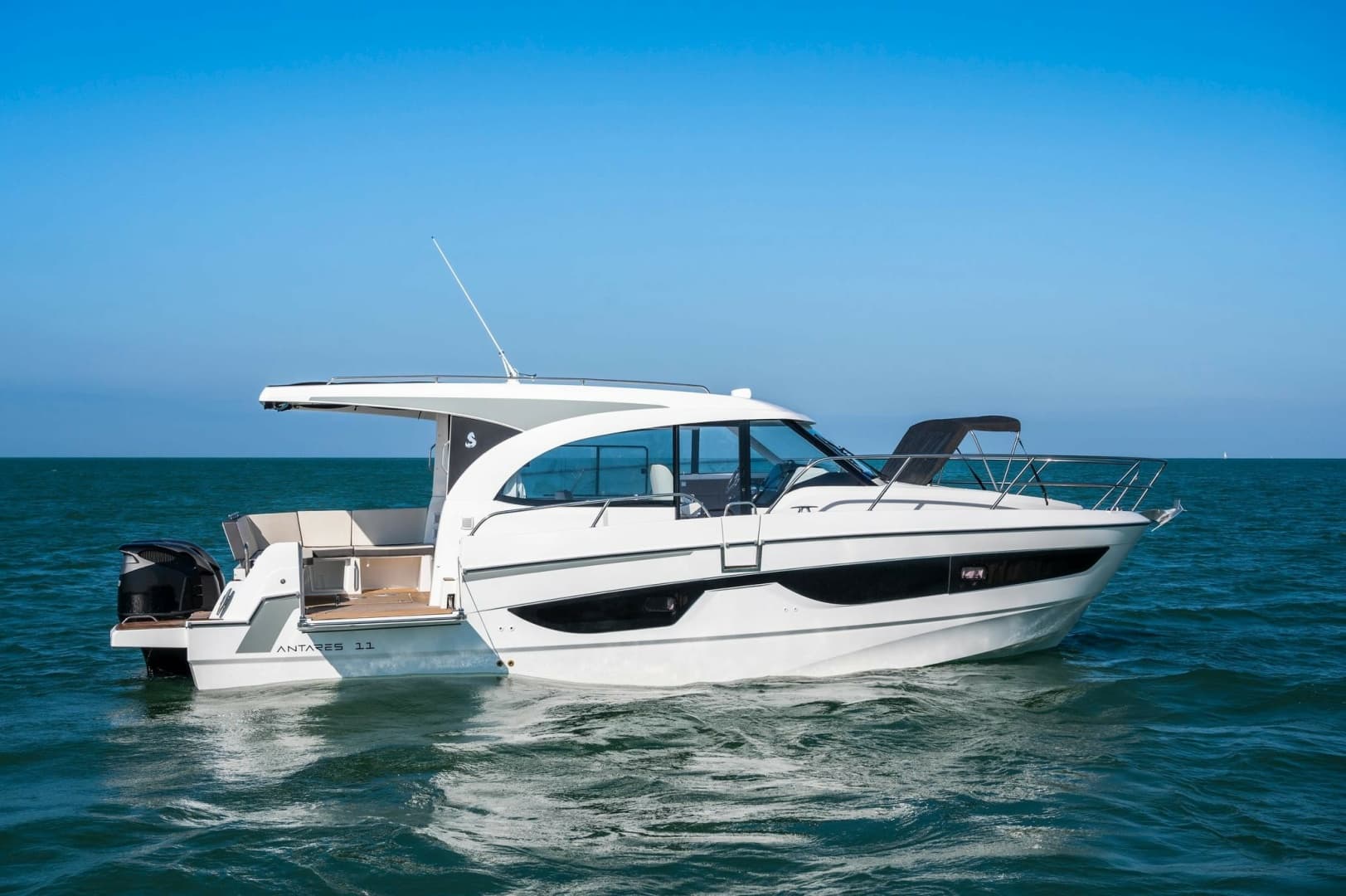 2027 Beneteau Antares 11 zum Verkauf in South Dartmouth, Massachusetts Pilothouse