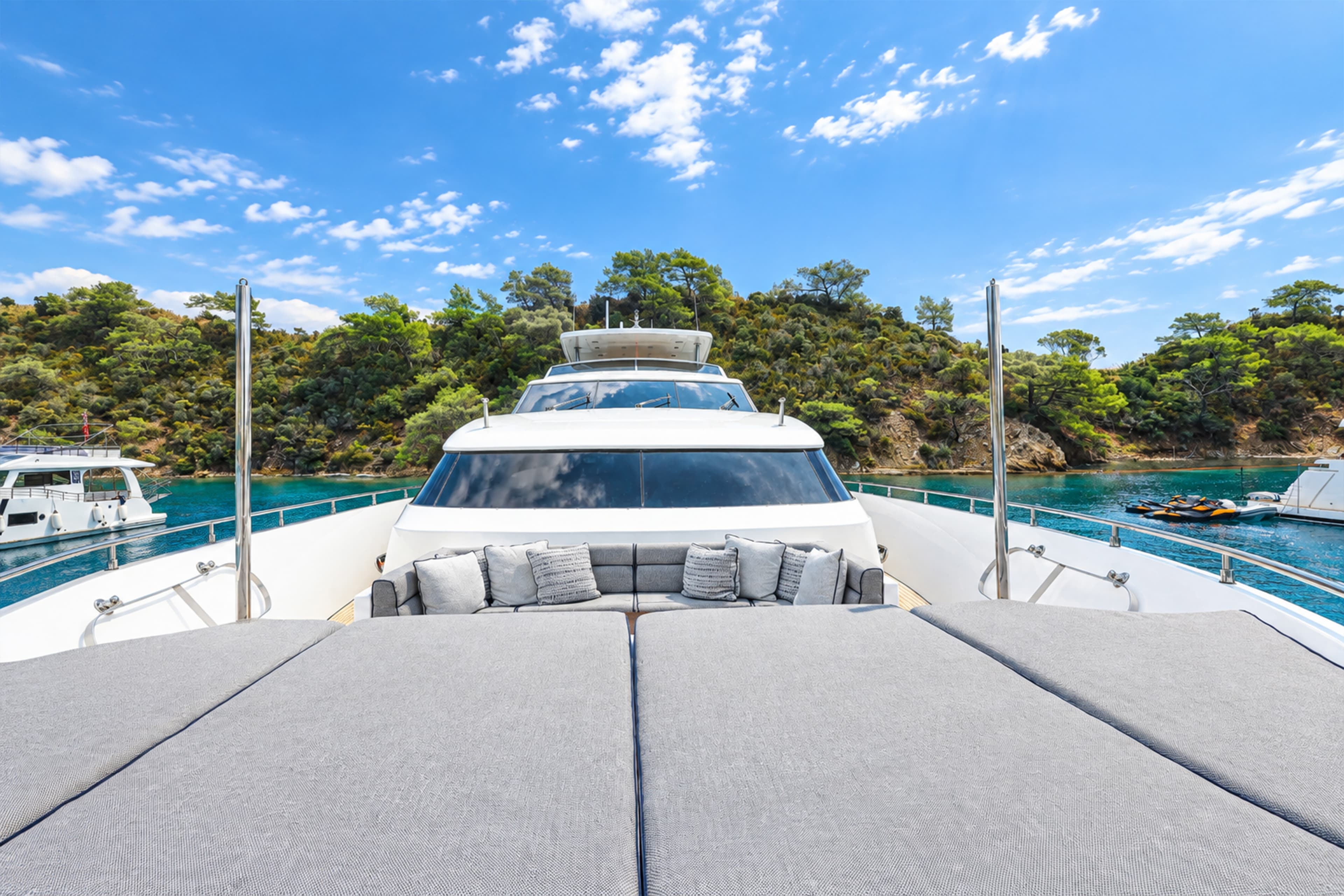 2005 Sanlorenzo SL88 for Sale in Fethiye, TR Flybridge 5